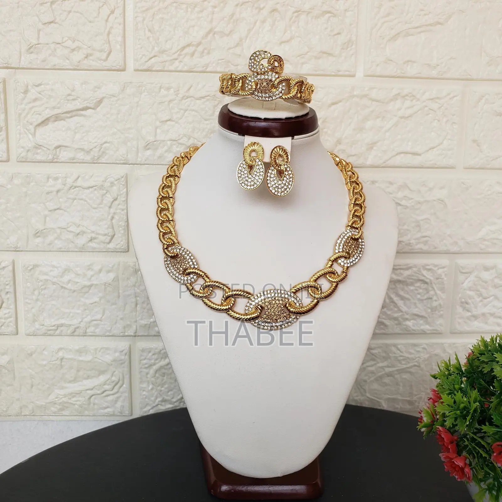 A Set ( Chain Earing, Ring and Bangle)