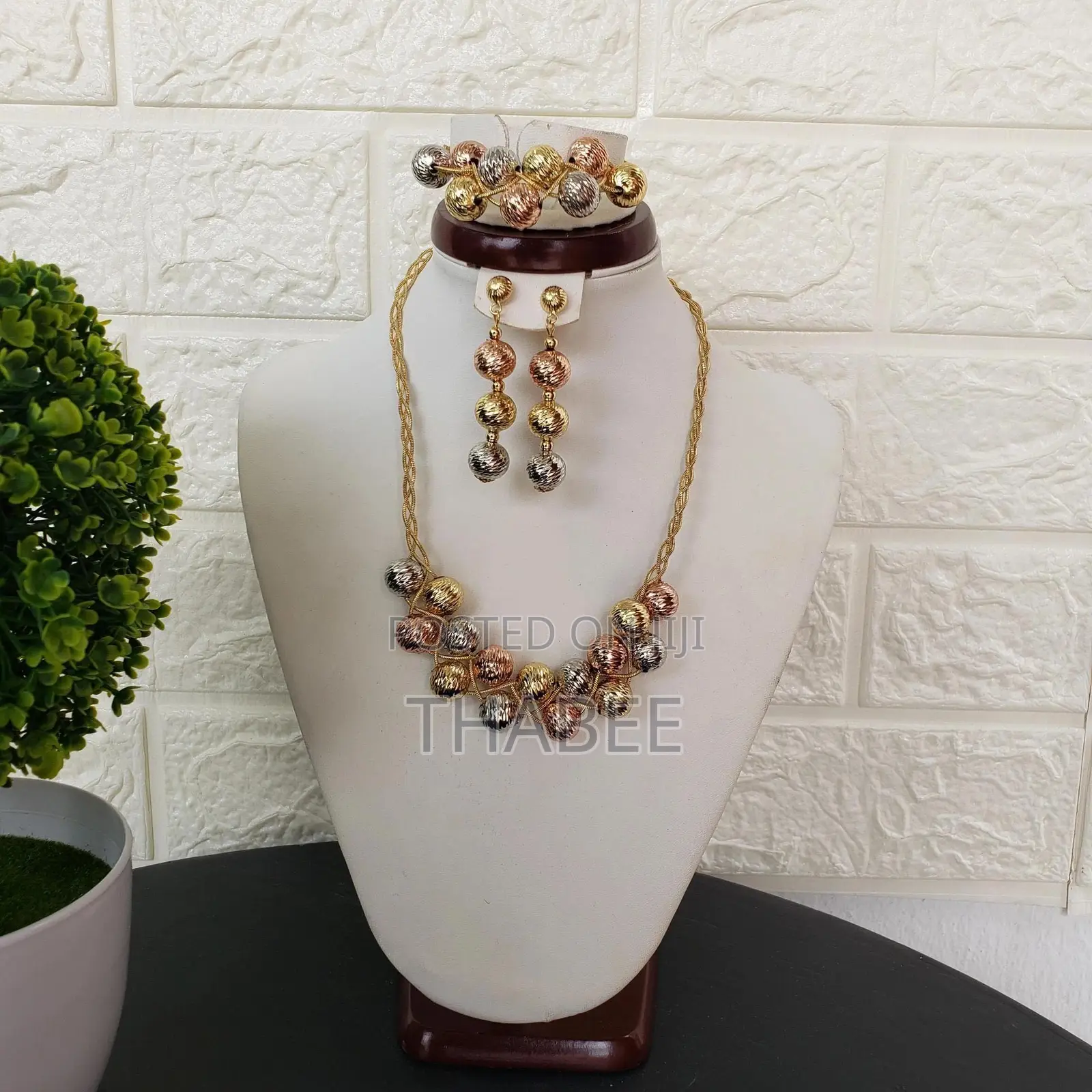 Set ( Chain, Earring and Bangle)