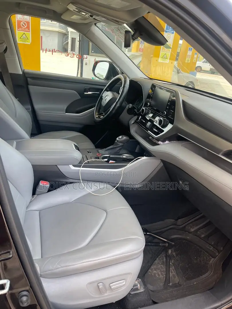 Toyota Highlander XLE FWD 2020 Black