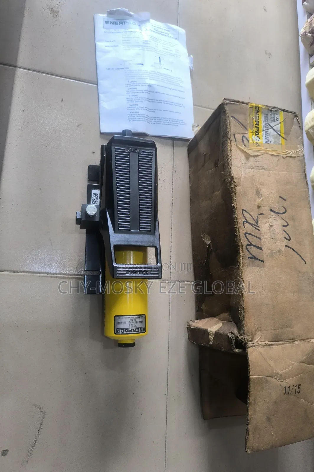 Air Hydraulic Foot Pump/Jack (Pa133)
