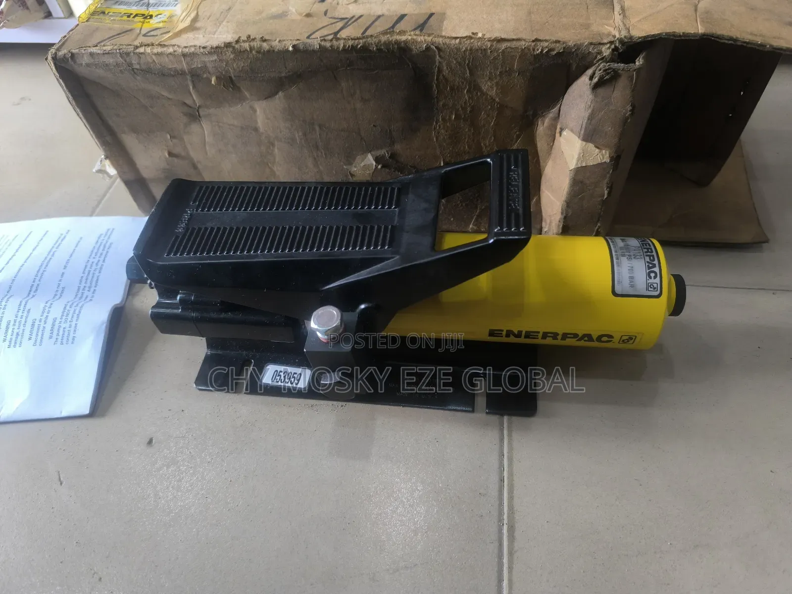 Air Hydraulic Foot Pump/Jack (Pa133)