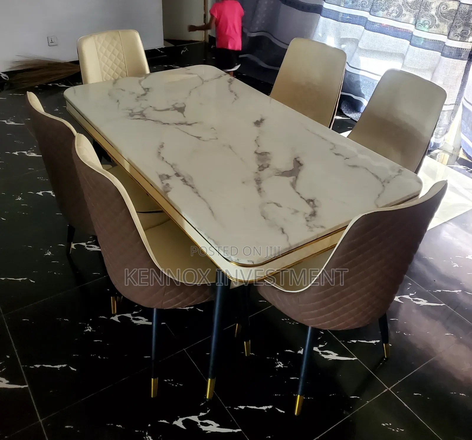 Marble 6 Seaters Dining.