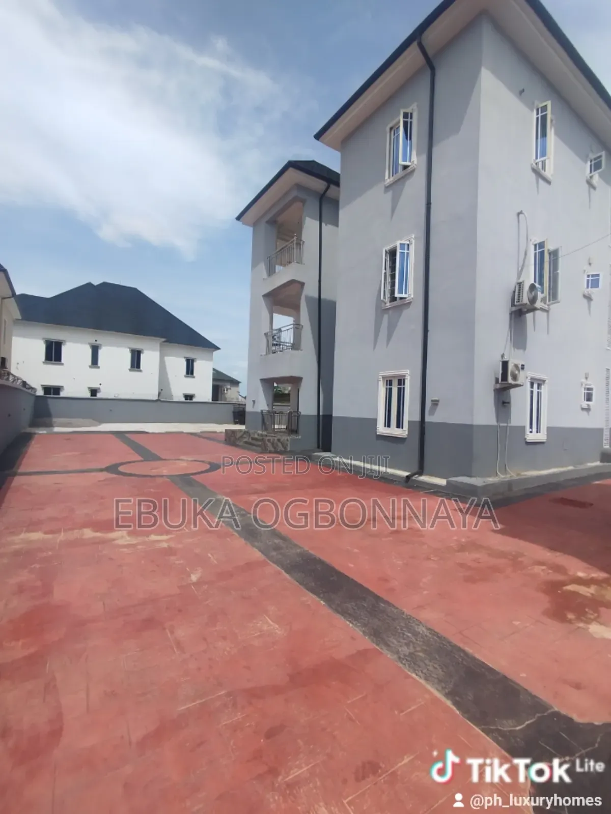 2bdrm Block of Flats in Sars Road,, Obio-Akpor for rent