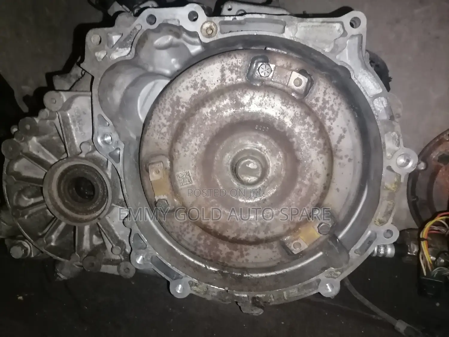 Chrysler 200 Gear Box Available