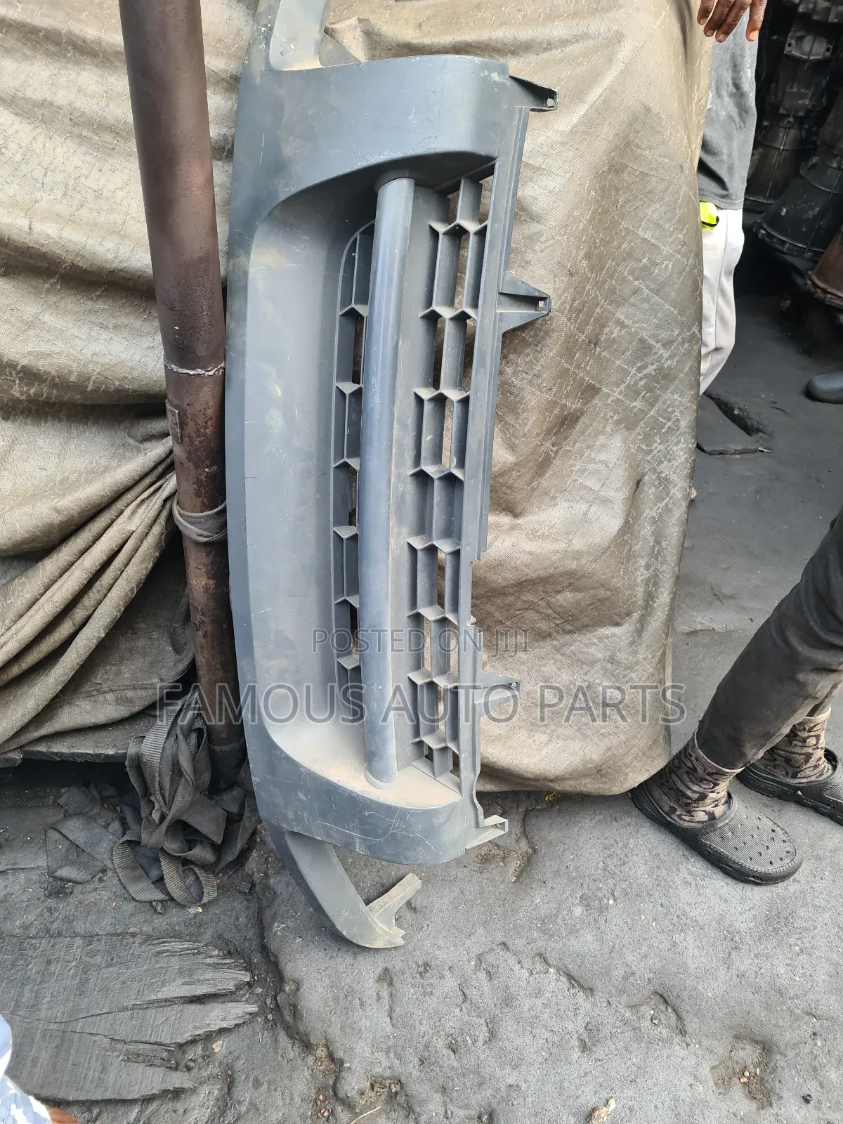 Nissan Front Grill for Xterra 99/2000