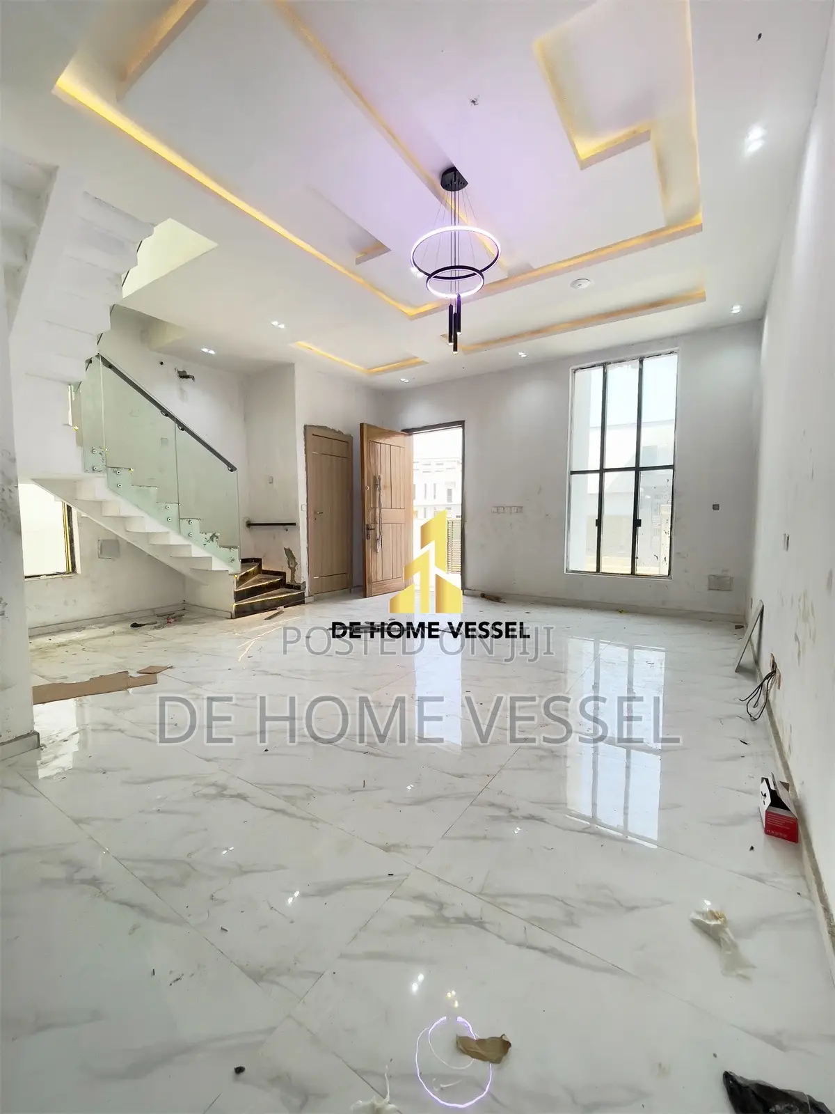 4bdrm Duplex in Chevron for sale