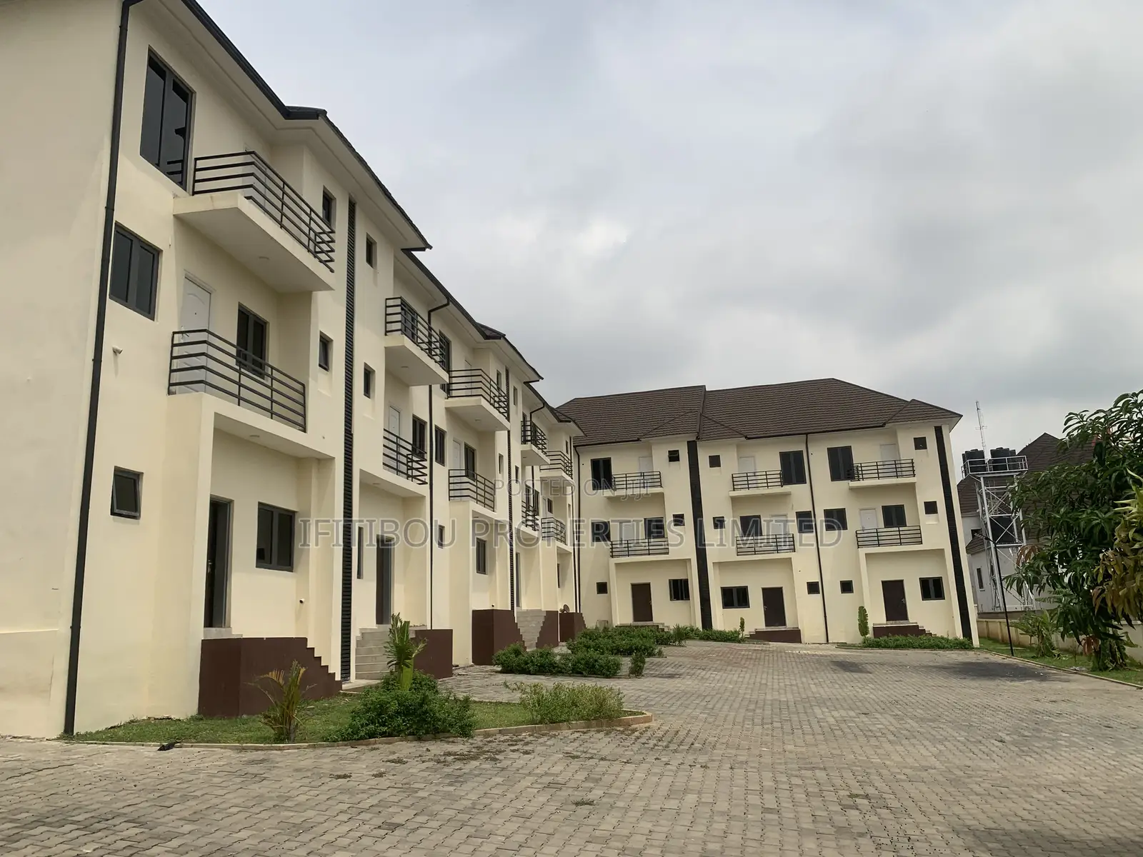 4bdrm Townhouse/Terrace in Asokoro for Sale