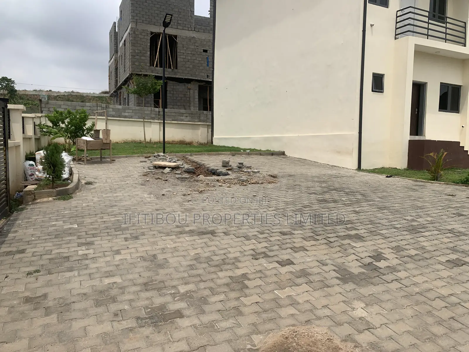 4bdrm Townhouse/Terrace in Asokoro for Sale