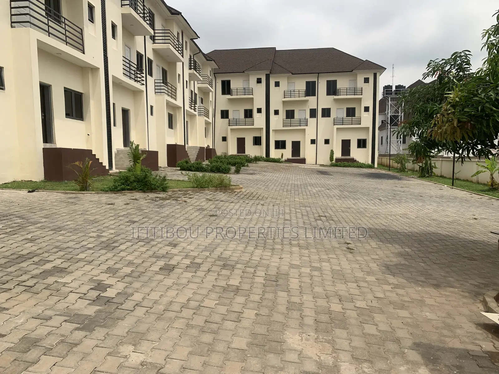 4bdrm Townhouse/Terrace in Asokoro for Sale