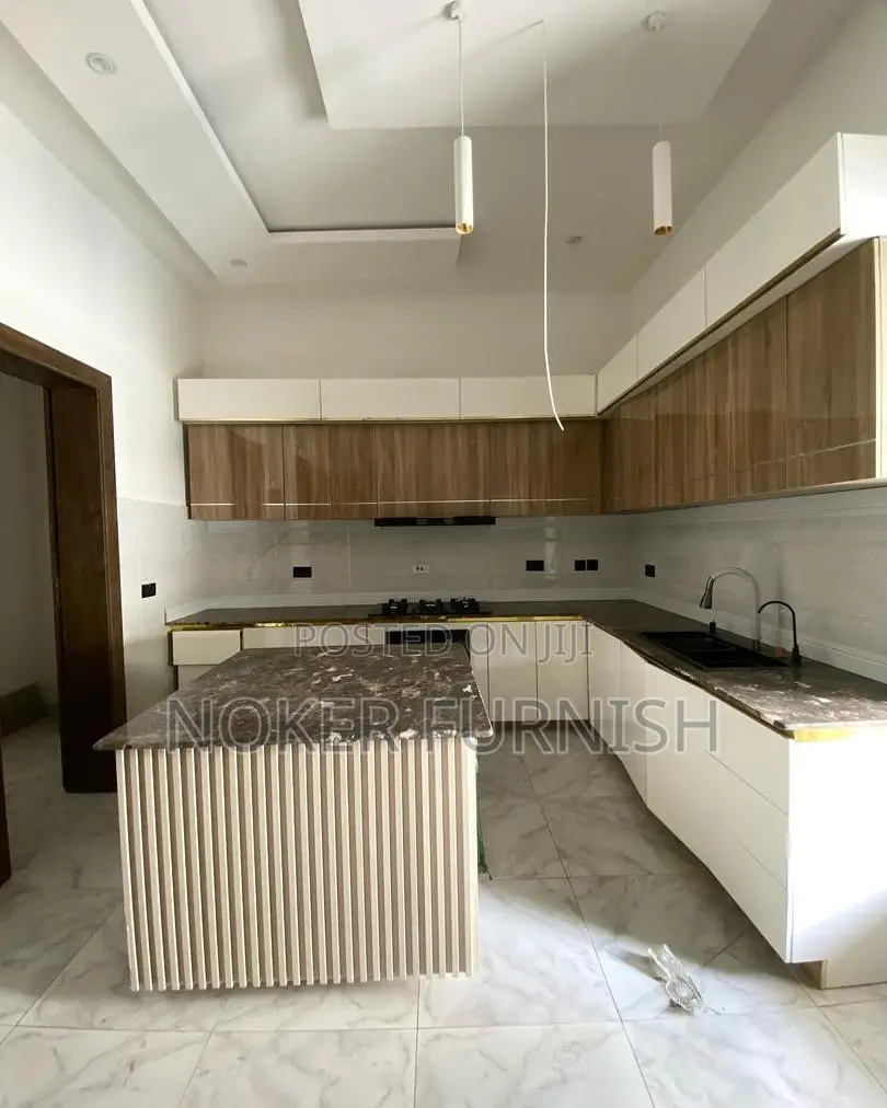 Home Kitchen Cabinet