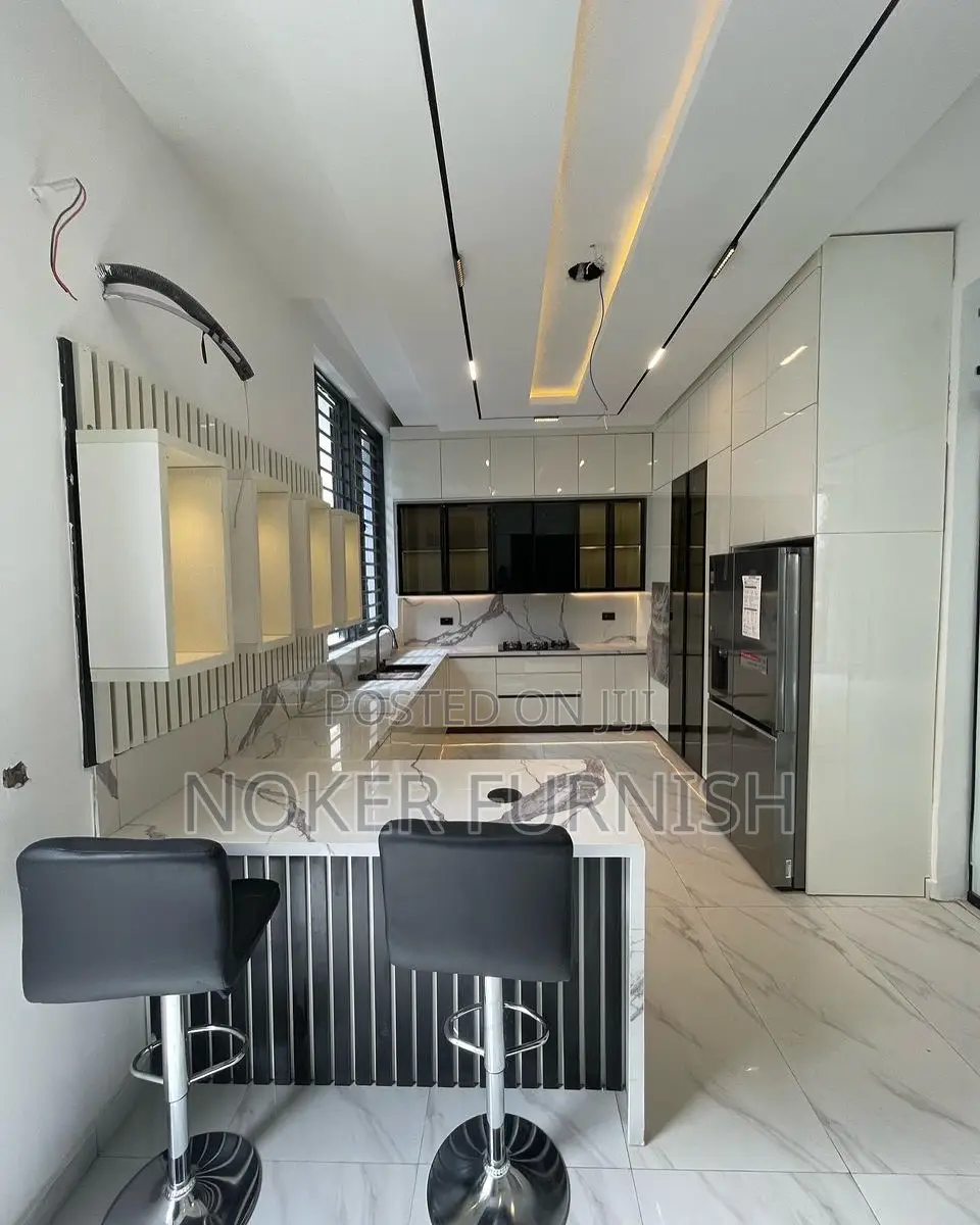 Contemporary Design Kitchen Cabinet