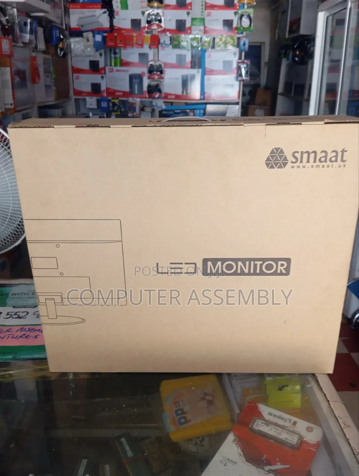 Smaat 19-Inch(19") Led Monitor. Hdmi Vga Port