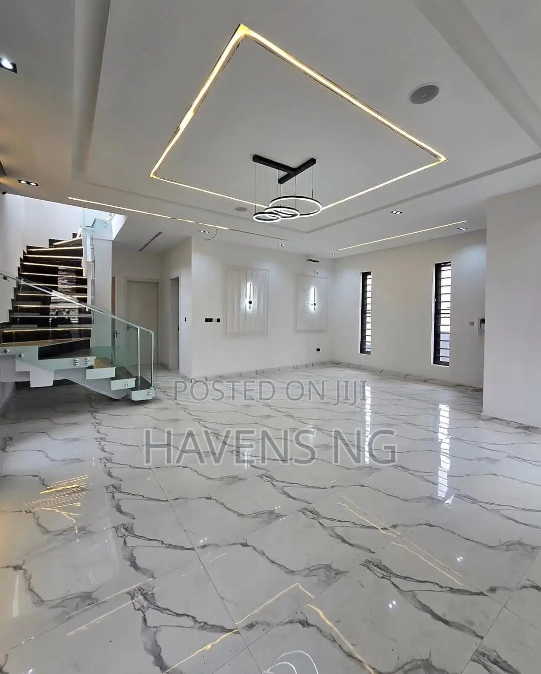 5bdrm Duplex in Ikota for sale