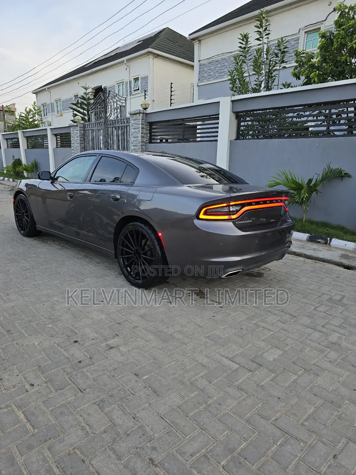 Dodge Charger SXT RWD 2019 Gray