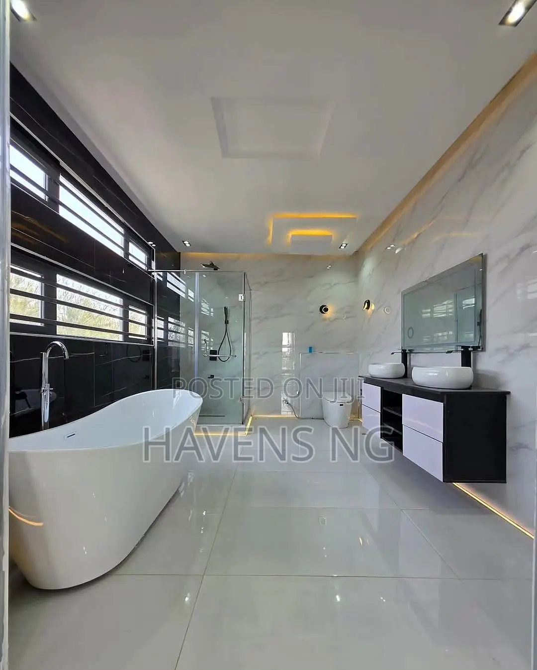 5bdrm Duplex in Lekki Phase 1 for sale