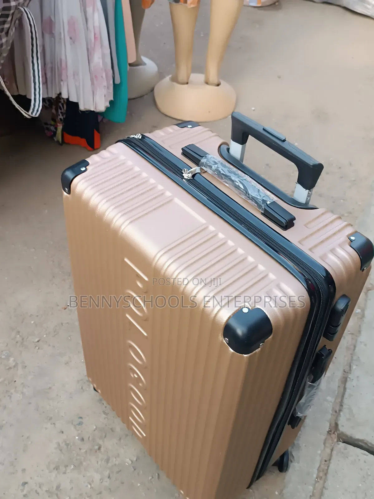 Medium Polo Good Plastic Travelling Luggage Boxes