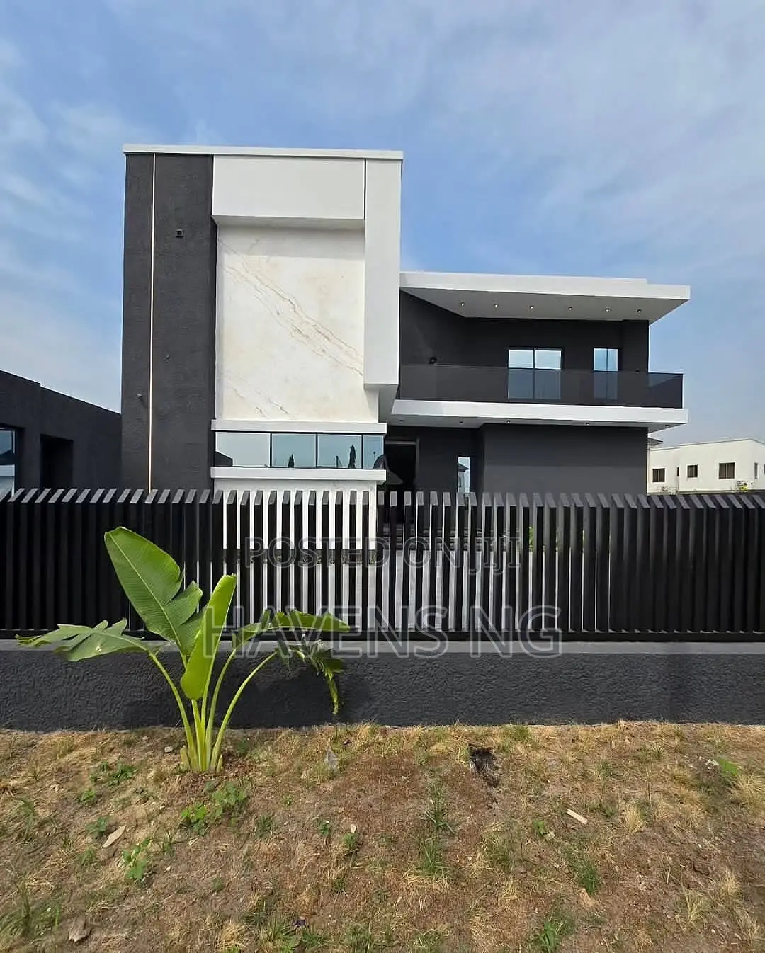 5bdrm Duplex in Lekki Phase 1 for sale