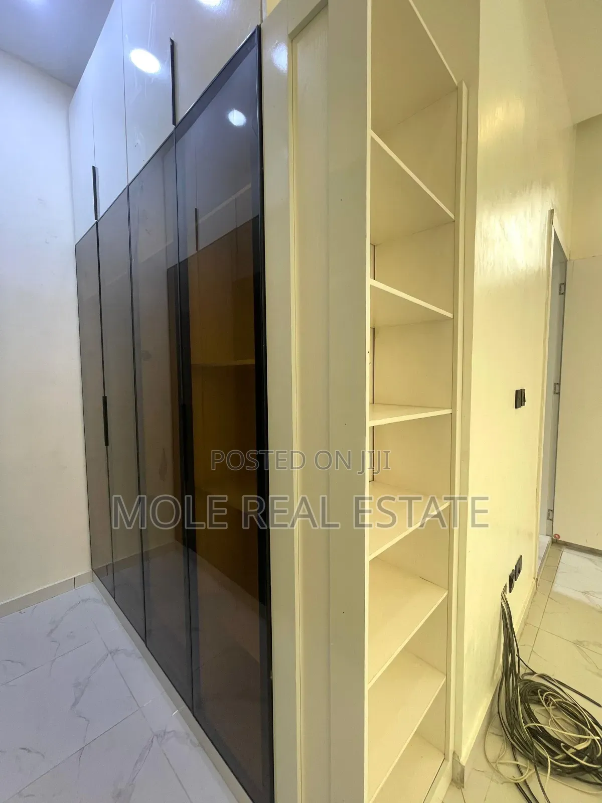 Furnished 3bdrm Block of Flats in Ikate, Lekki Phase 1 for sale