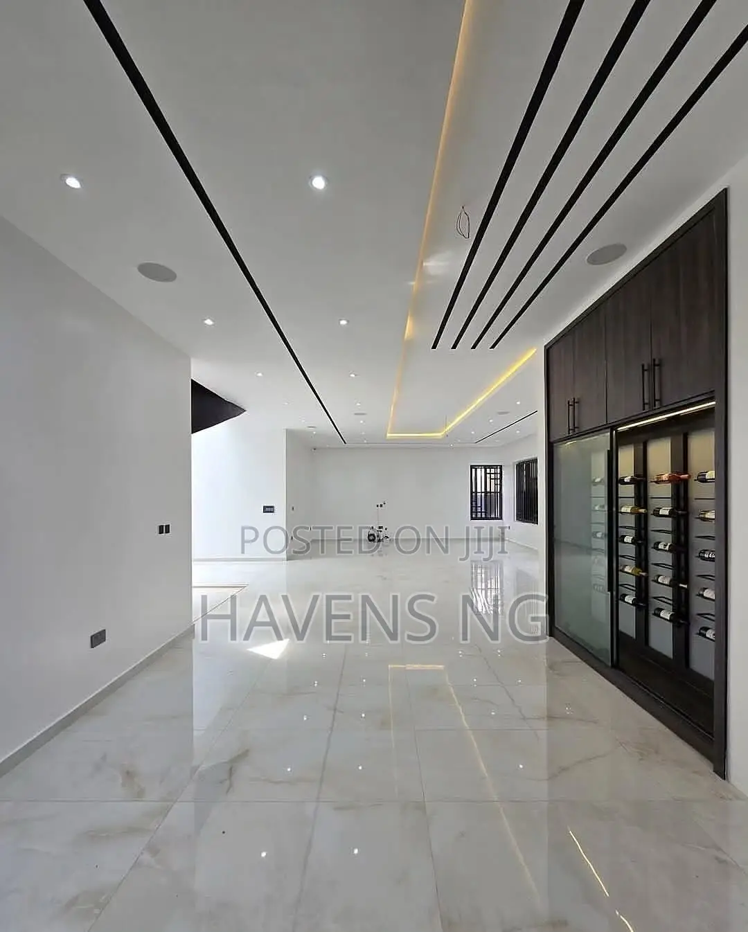 5bdrm Duplex in Lekki Phase 1 for sale