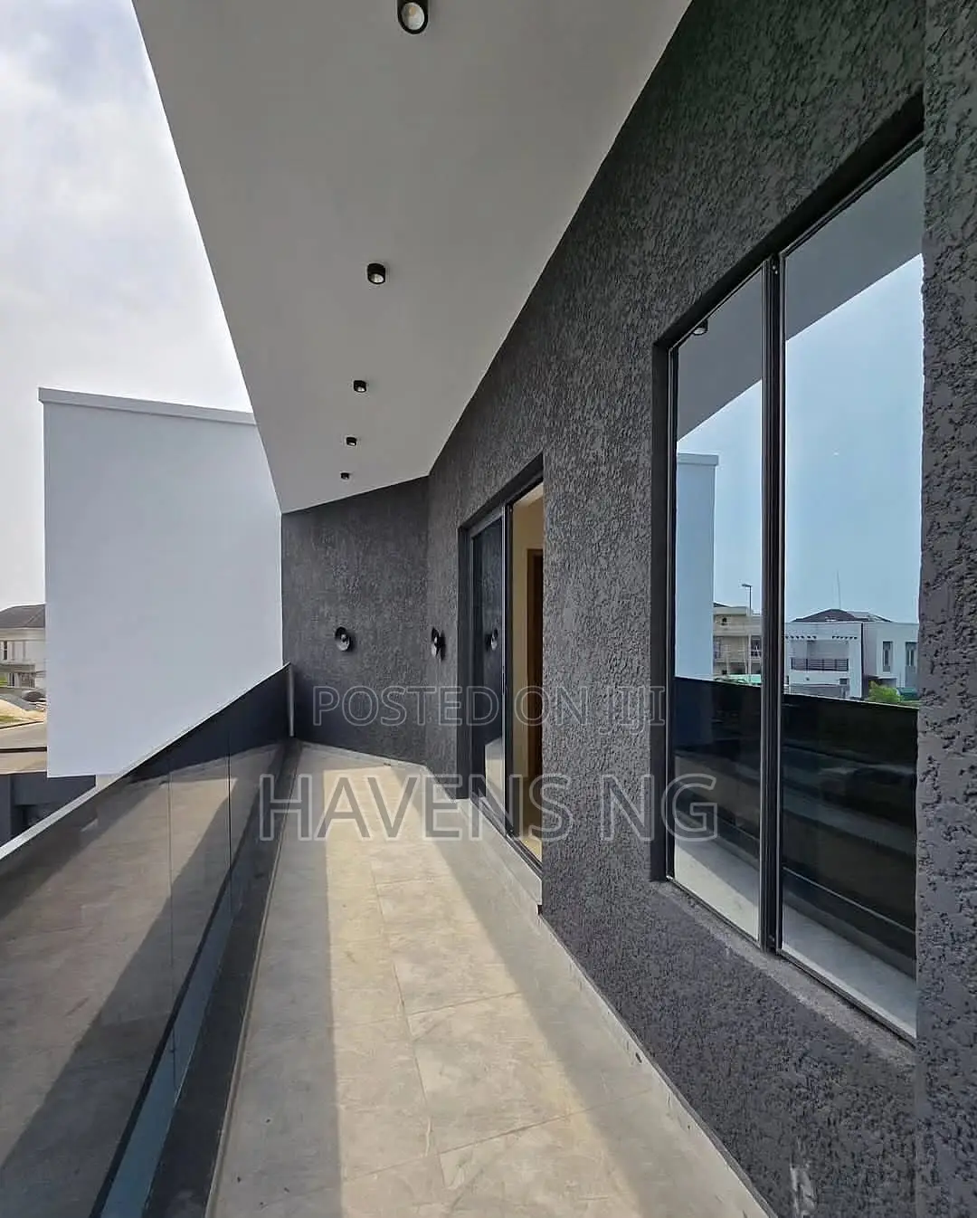 5bdrm Duplex in Lekki Phase 1 for sale
