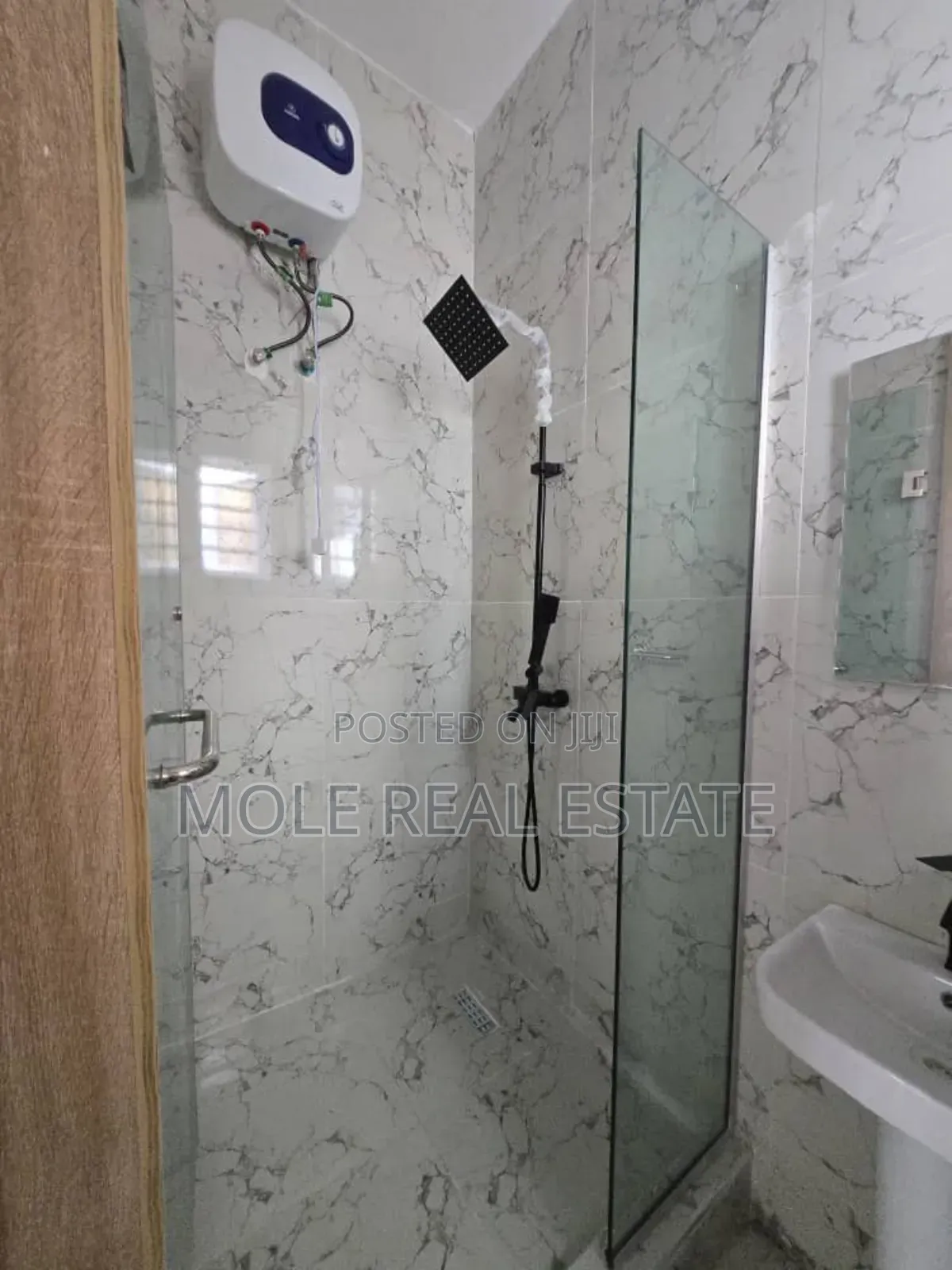 Furnished 4bdrm Duplex in Meridian Park for sale