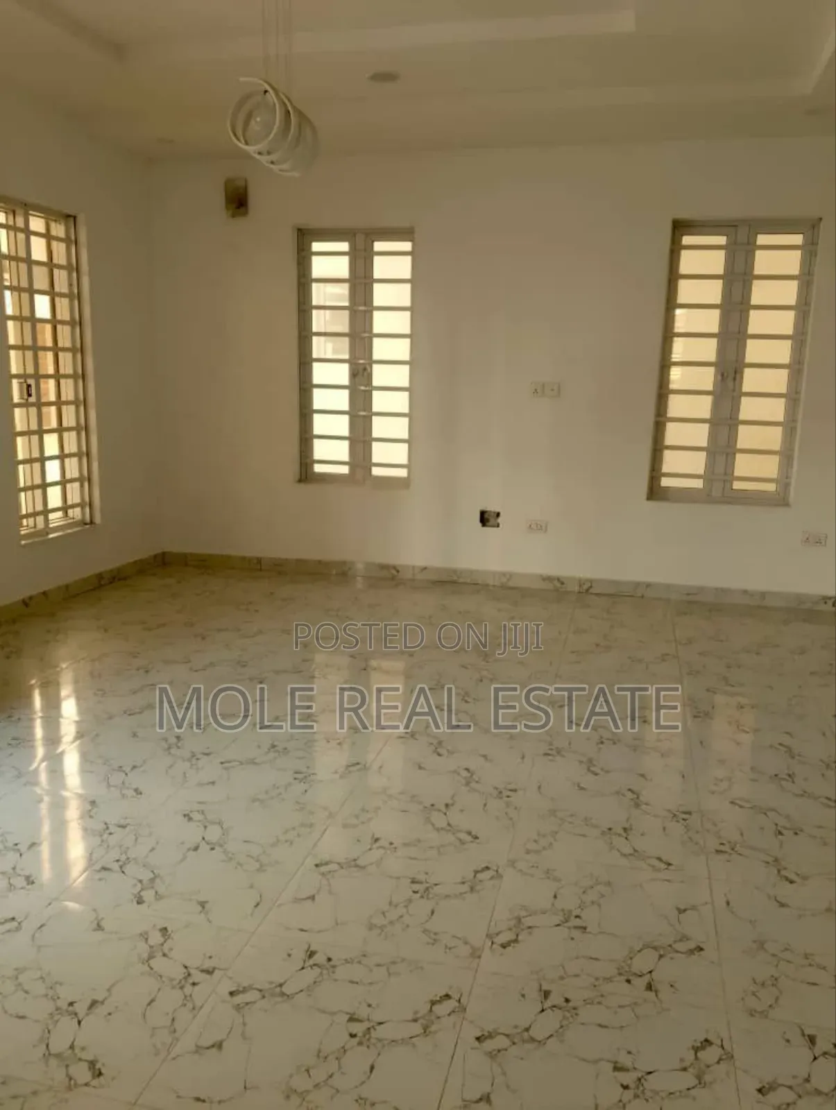 Furnished 4bdrm Duplex in Meridian Park for sale
