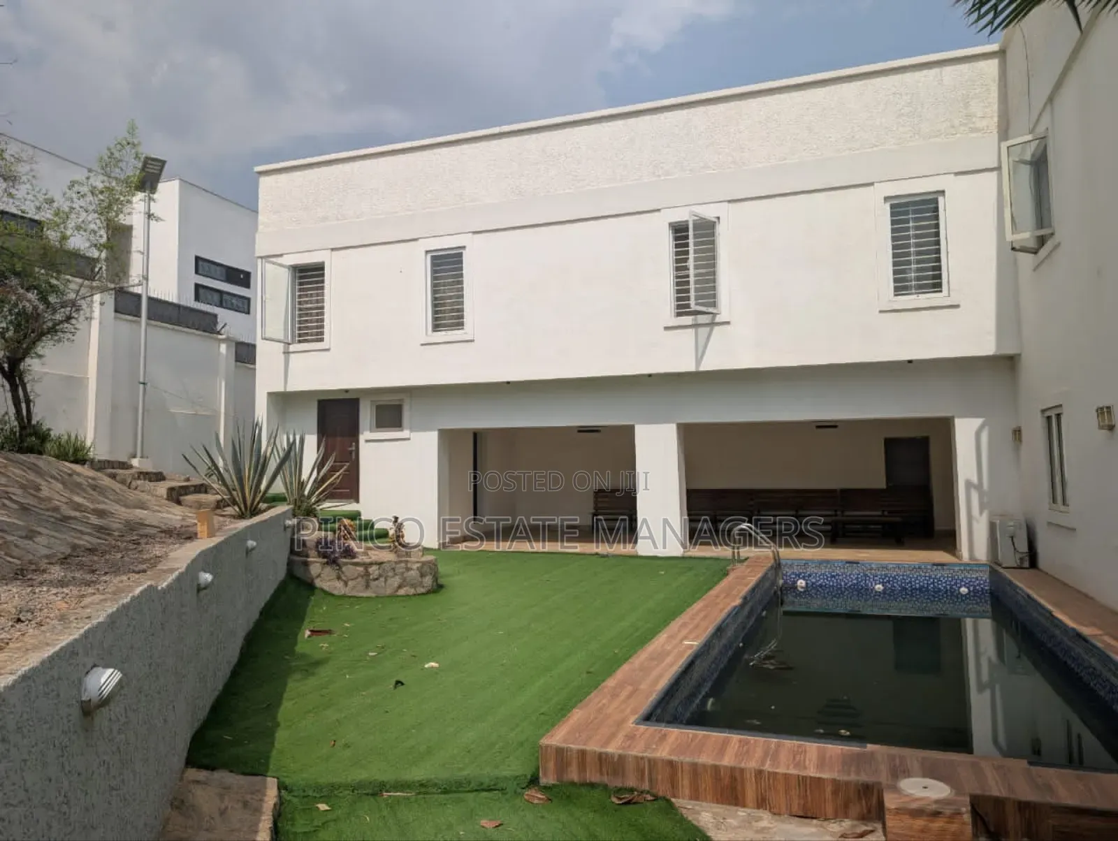 6bdrm Mansion in Guzape District for sale