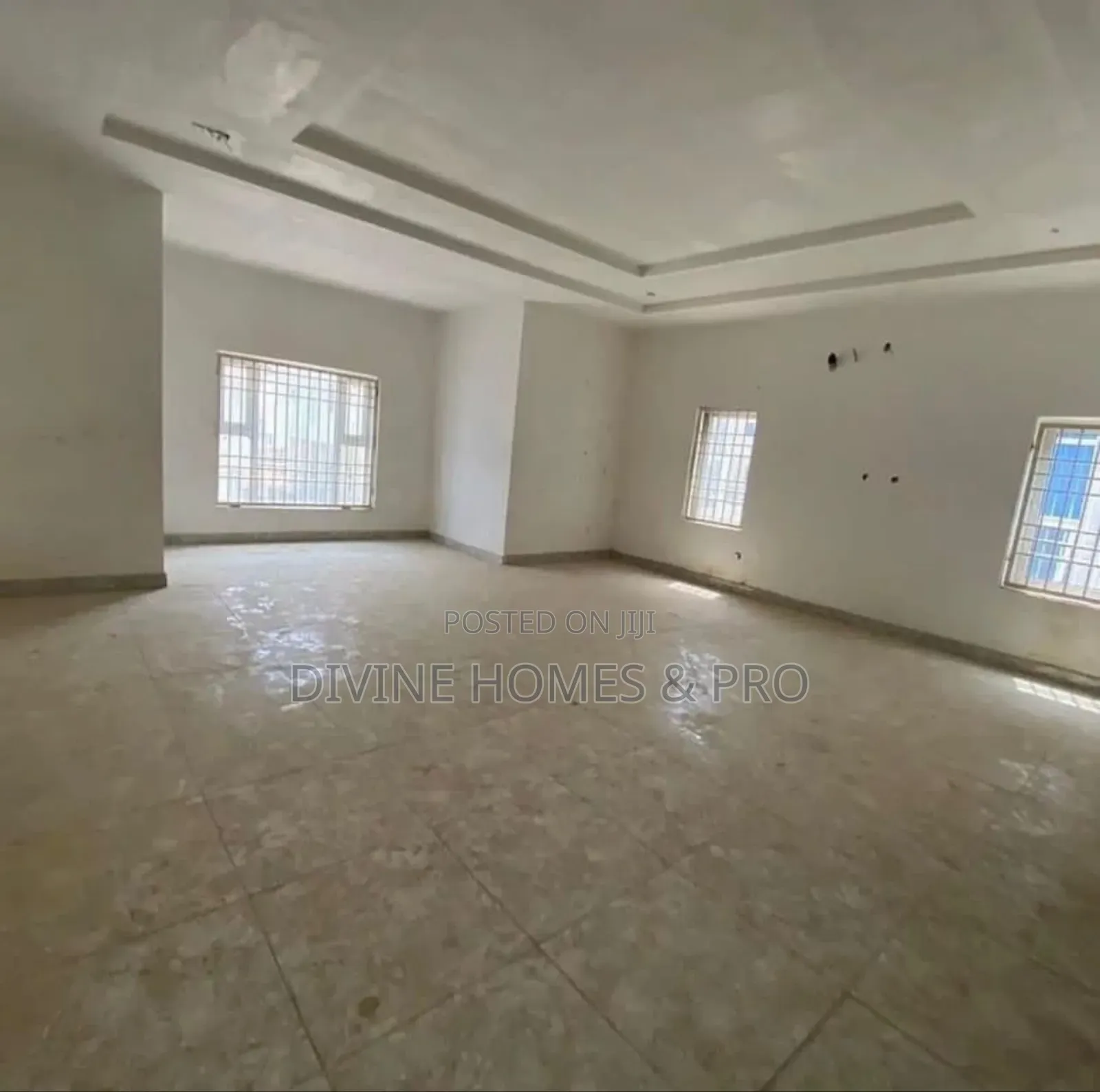 5bdrm Duplex in Guzape District for sale