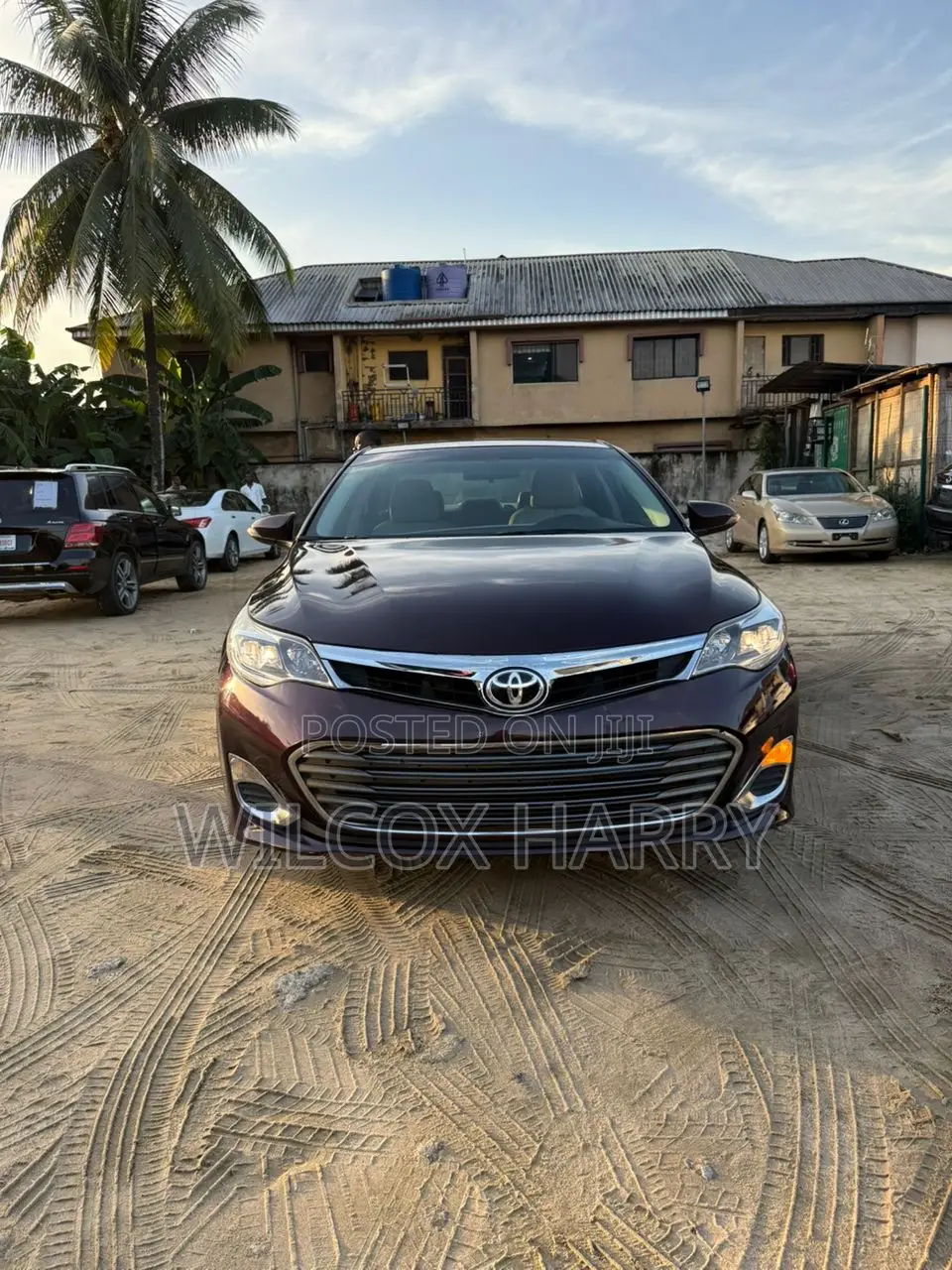 Toyota Avalon Limited Sedan FWD (3.5L 6cyl 6A) 2013 Red