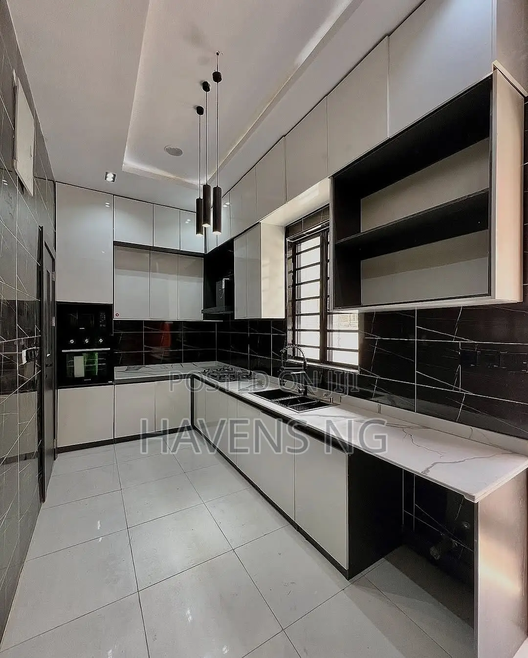 4bdrm Duplex in Ikota for sale