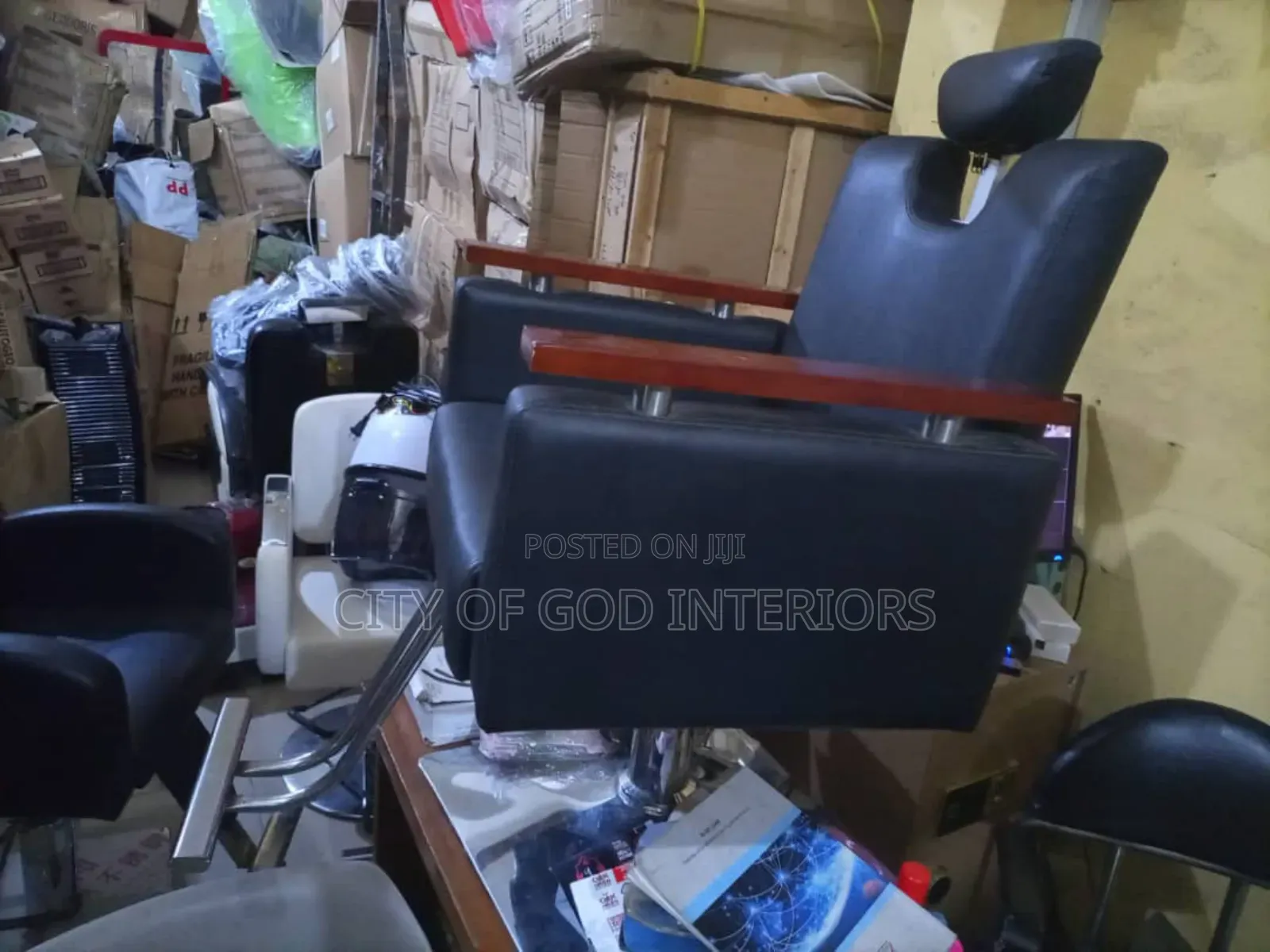 High Classic Imported Salon Chair With Footrest