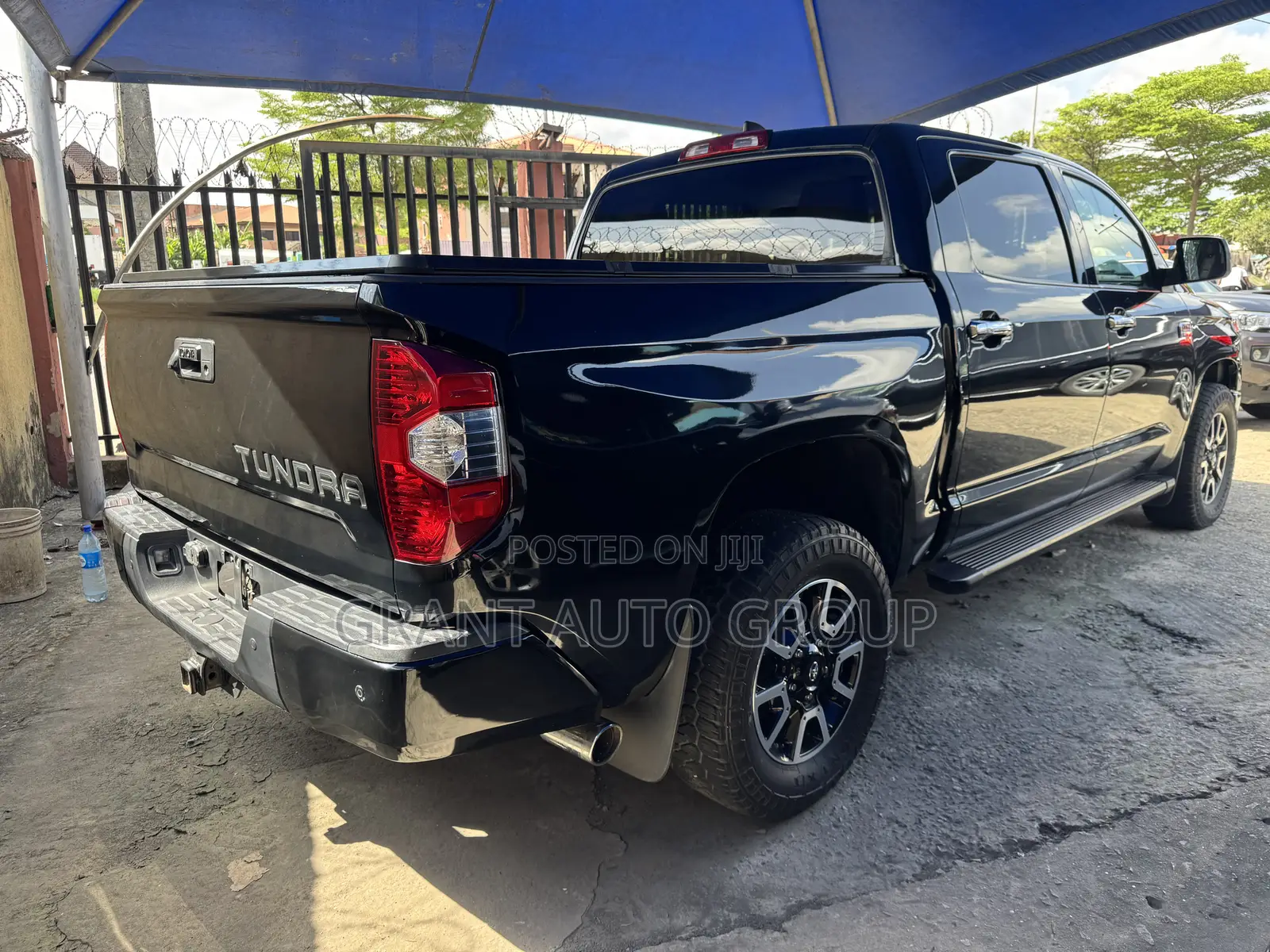 Toyota Tundra 1794 5.7L V8 4x4 CrewMax 5.6 ft. box 145.7 in. WB 2020
