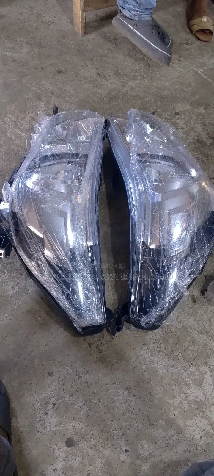 Set Of Head Light For Toyota Hilux 2015