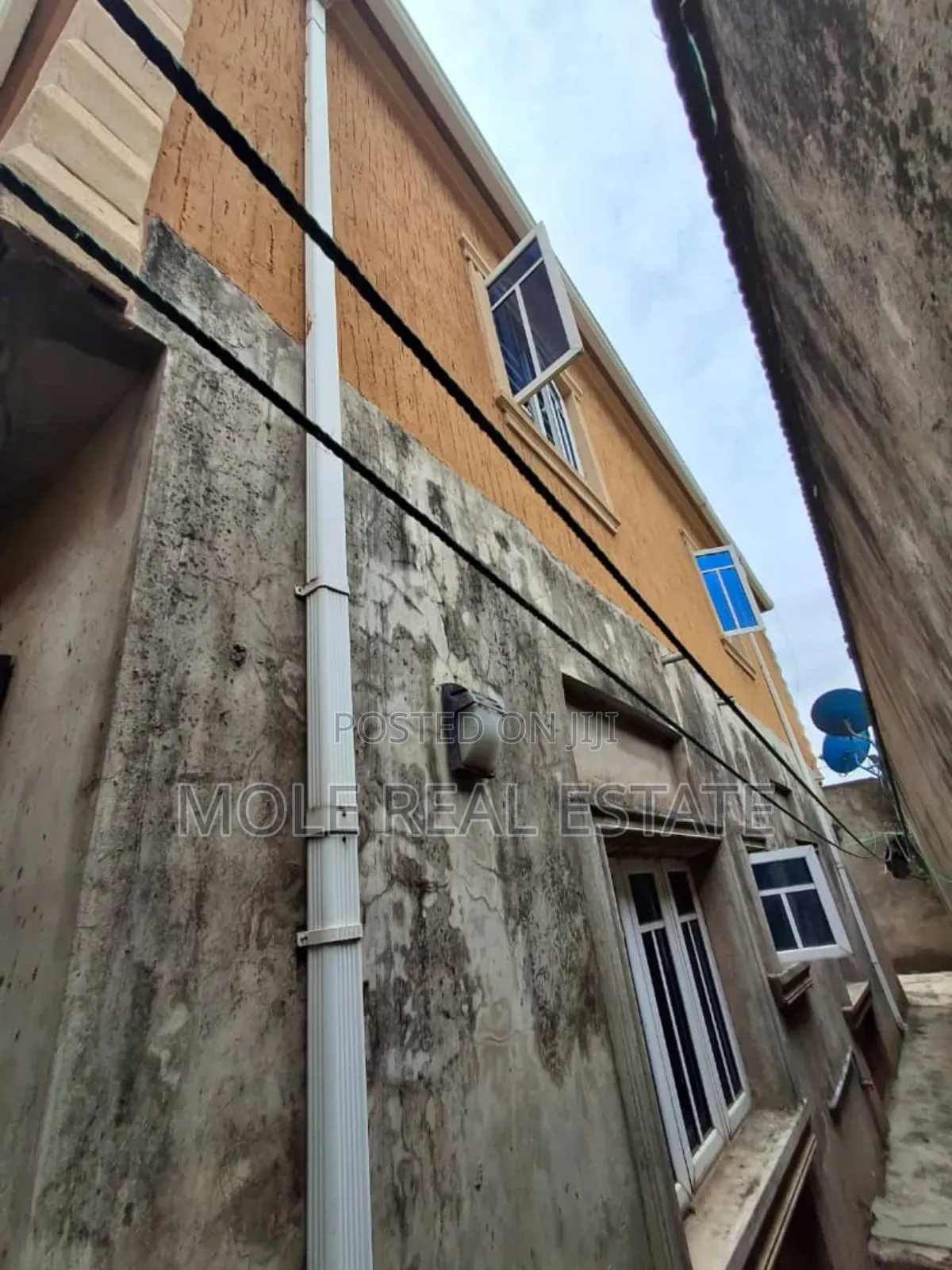 New Hotel Gowon Estate 4 Sale Okunola Axis