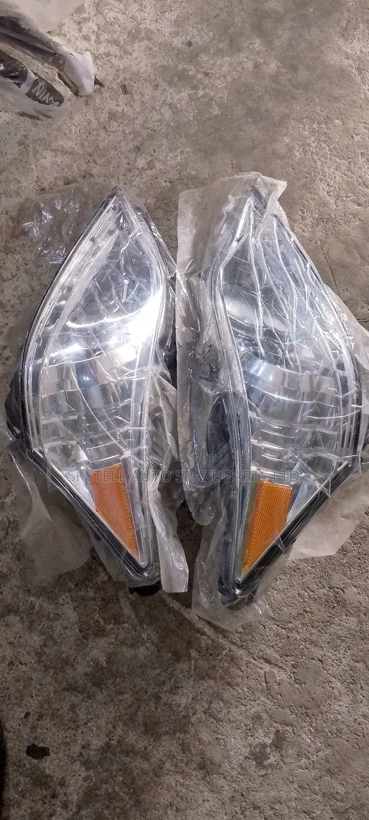 Set Of Head Light For Lexus Es 2015