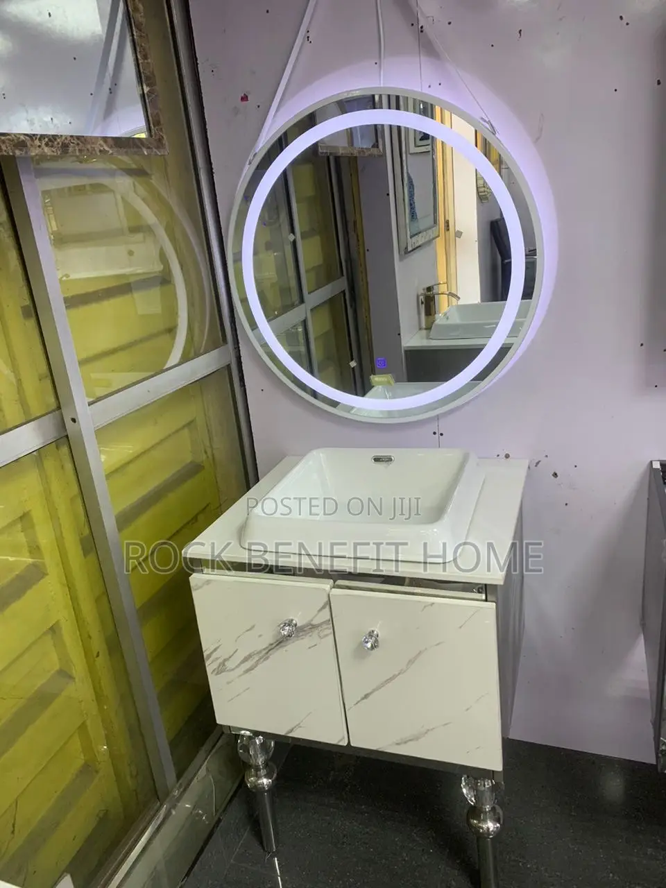 English Cabinet With Ld Mirror