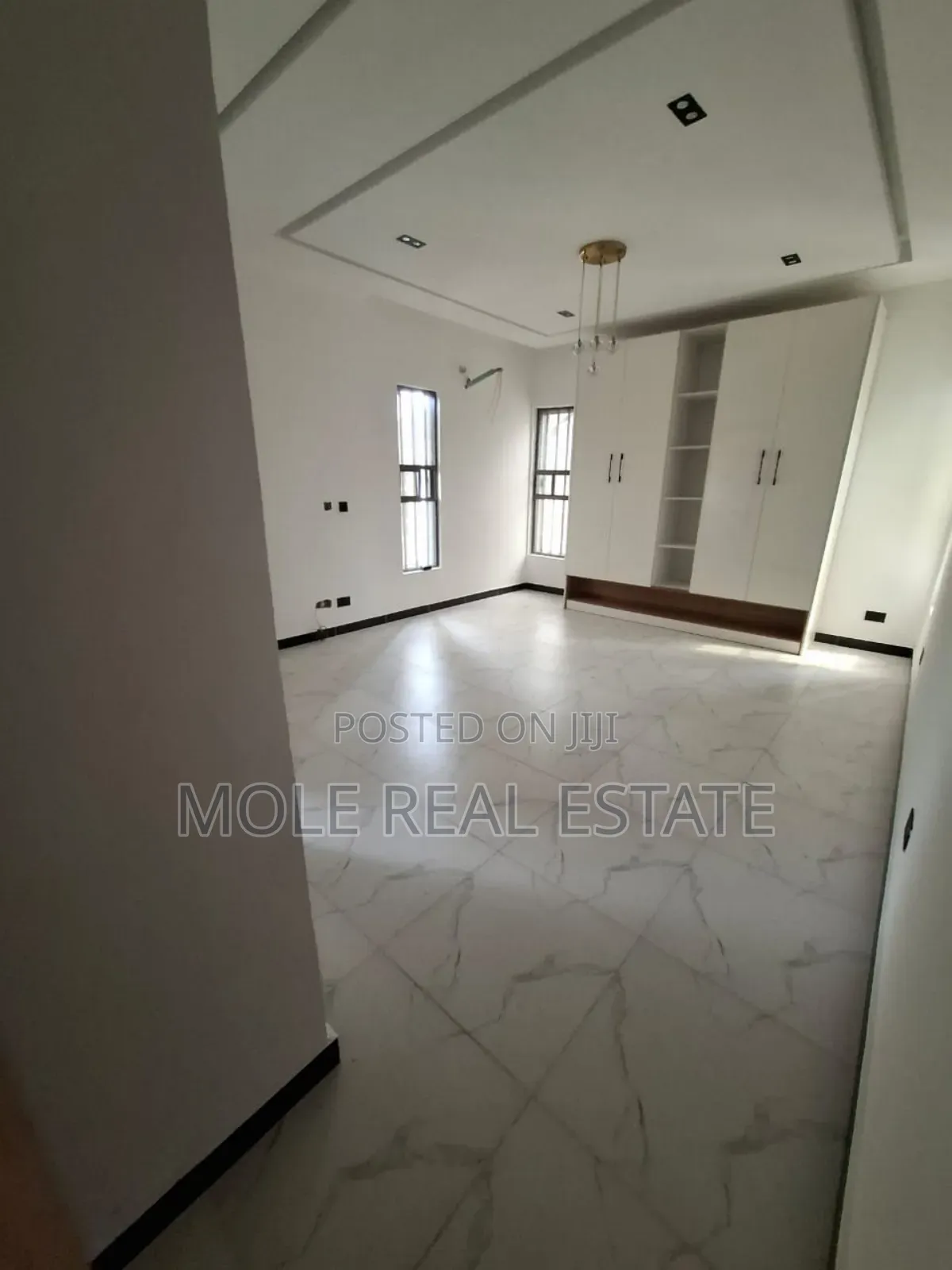 Furnished 4bdrm Duplex in Vgc for sale