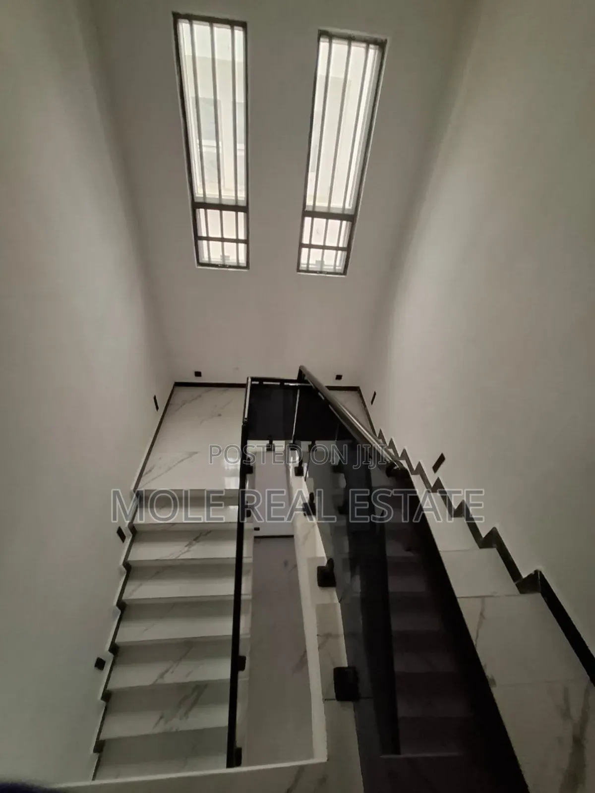 Furnished 4bdrm Duplex in Chevron, VGC / Ajah for sale