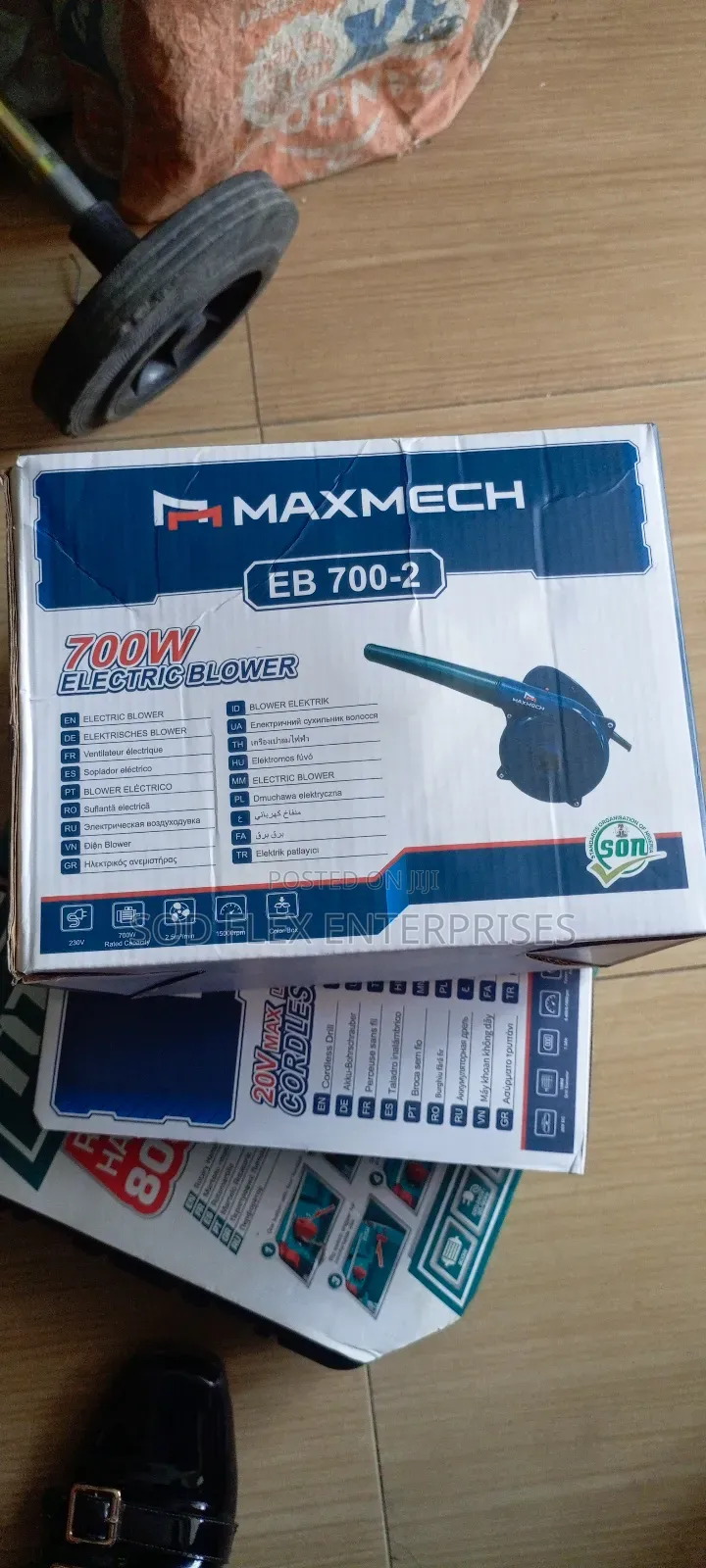 700 Watts Maxmech Air Blower