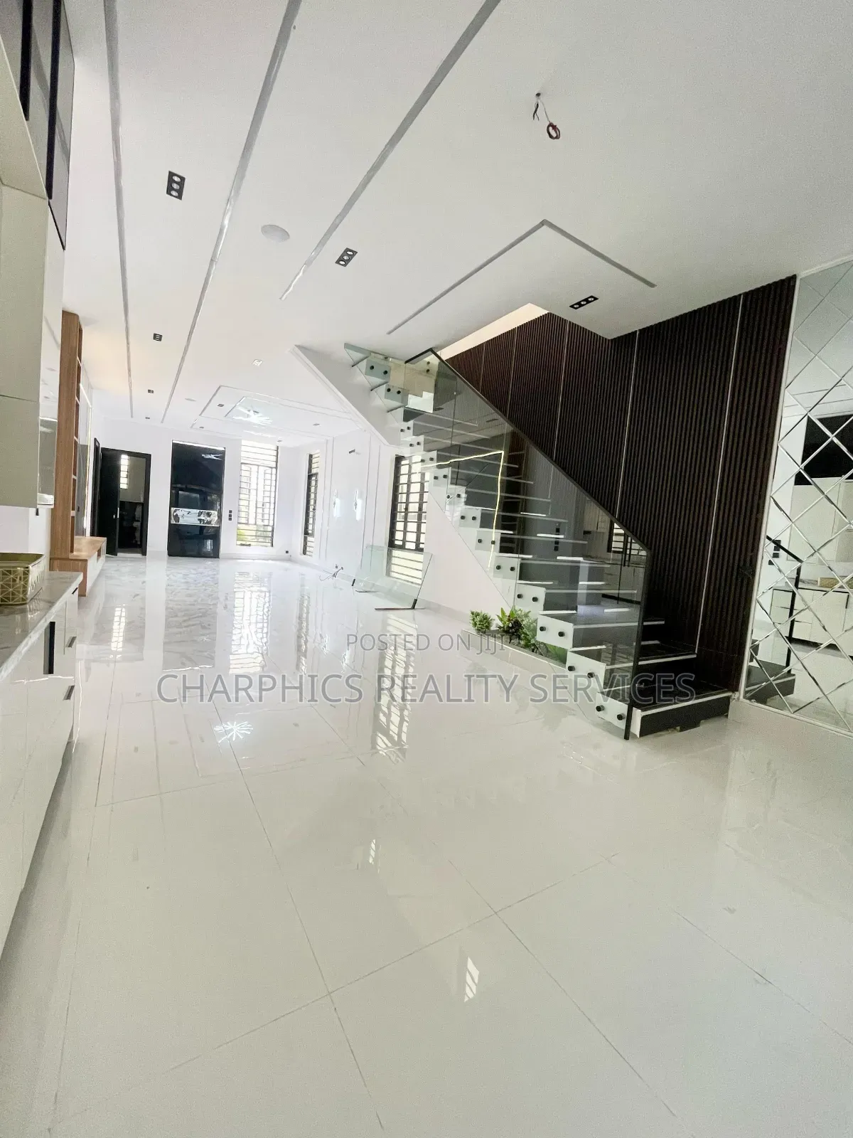 5bdrm Duplex in Ajah for sale