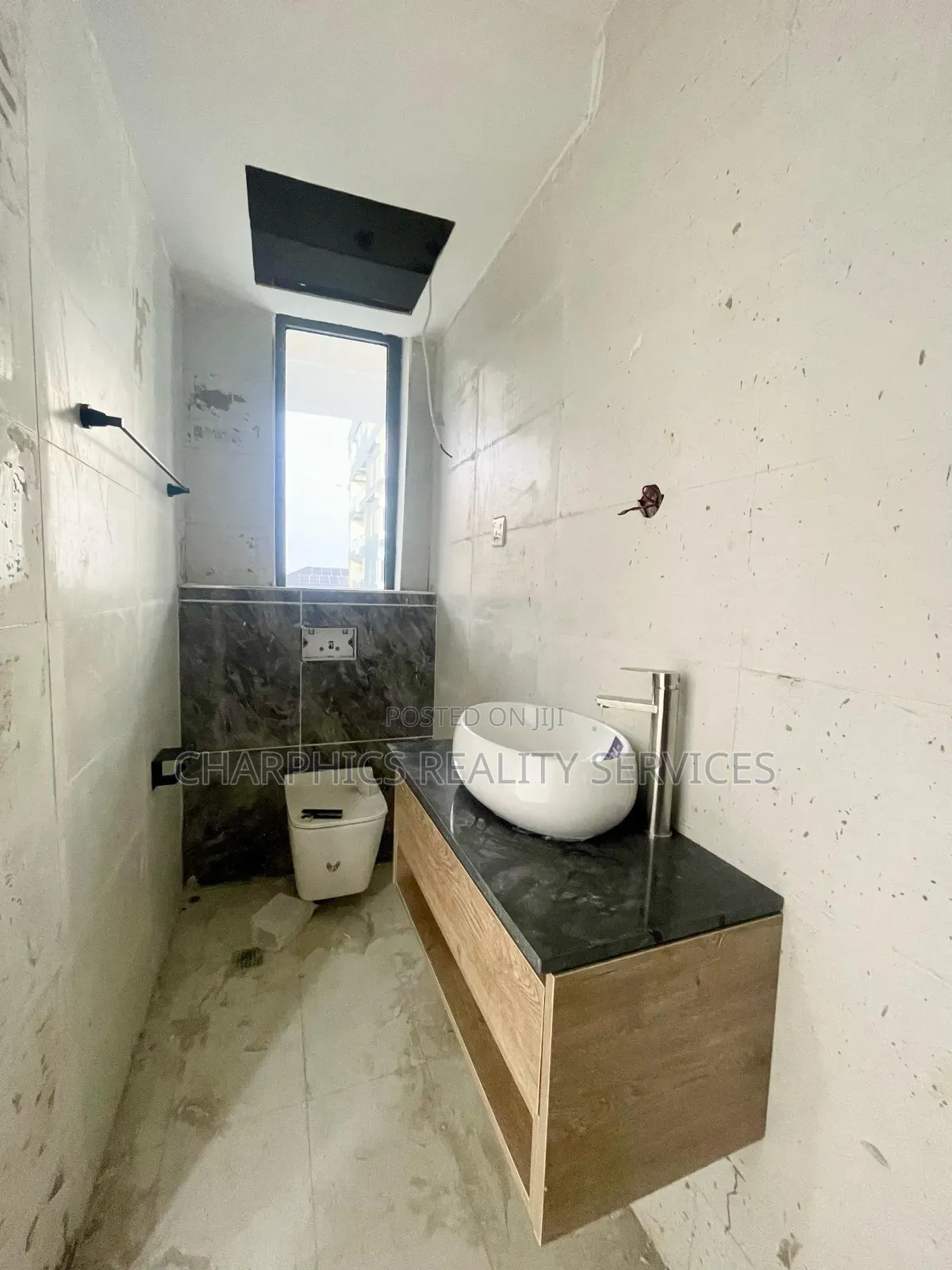 3bdrm Apartment in Ikate for sale