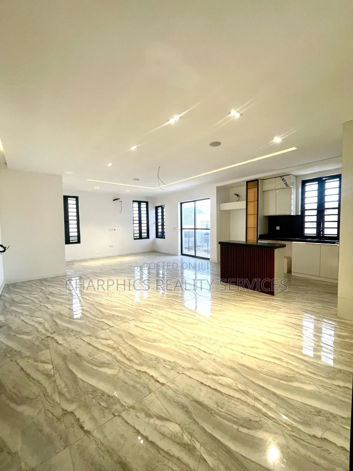 2bdrm Apartment in Agungi for sale