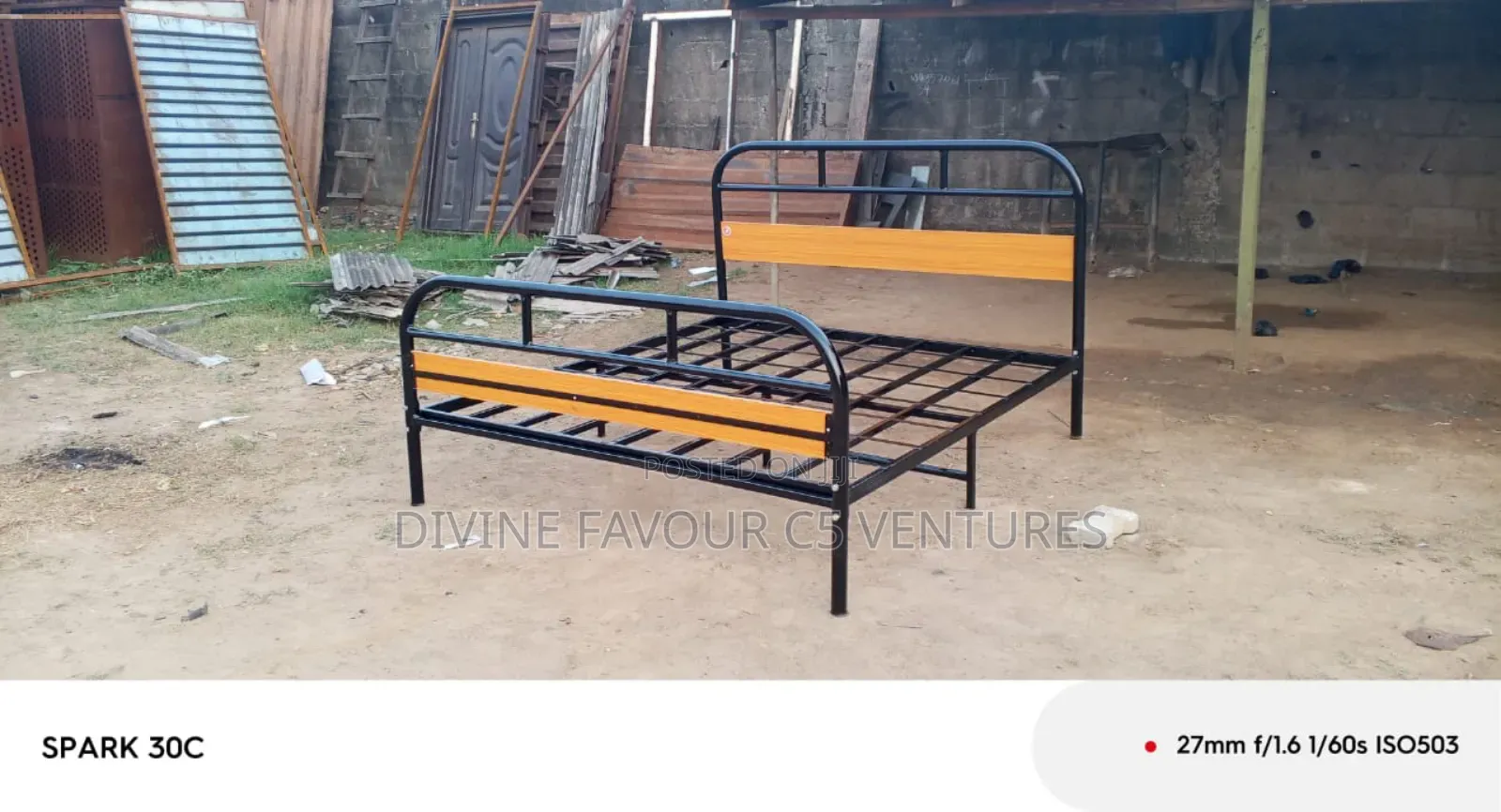 Metal Bed Frame Detachable 4.5 X 6 for Hotels and Homes