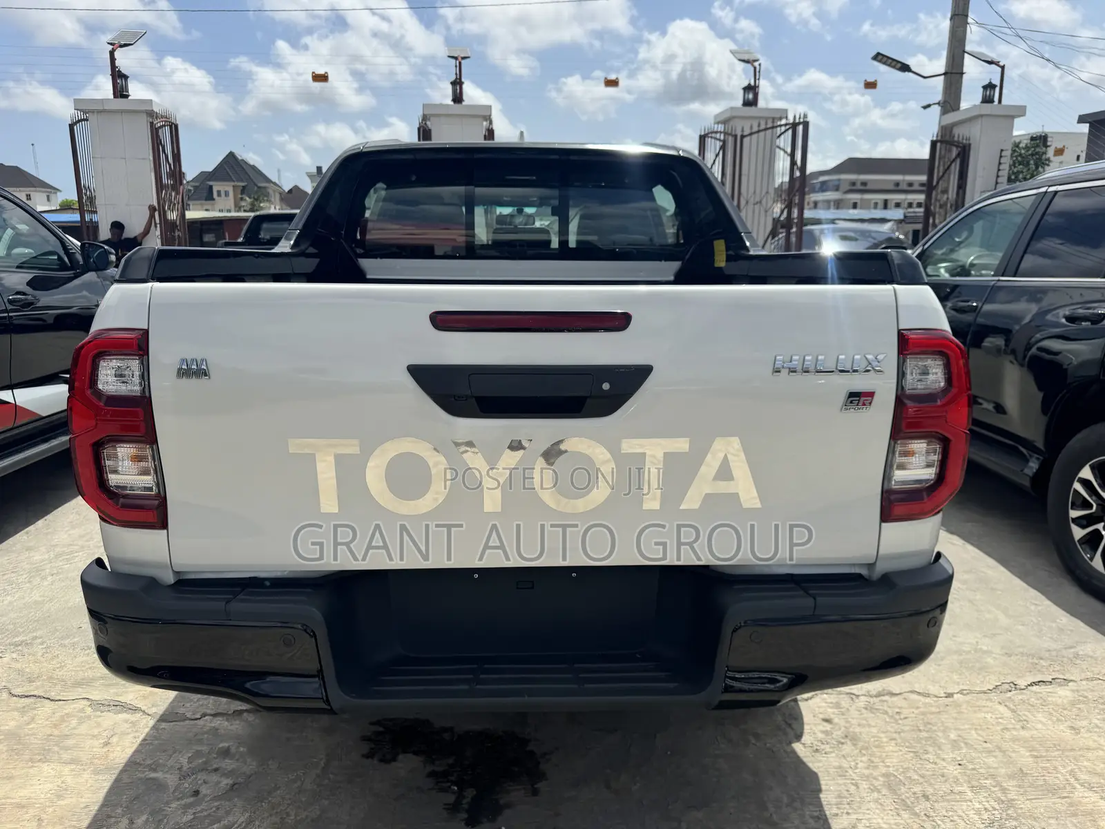 New Toyota Hilux Revo Smart Cab Petrol 2.7 RWD 2022 White