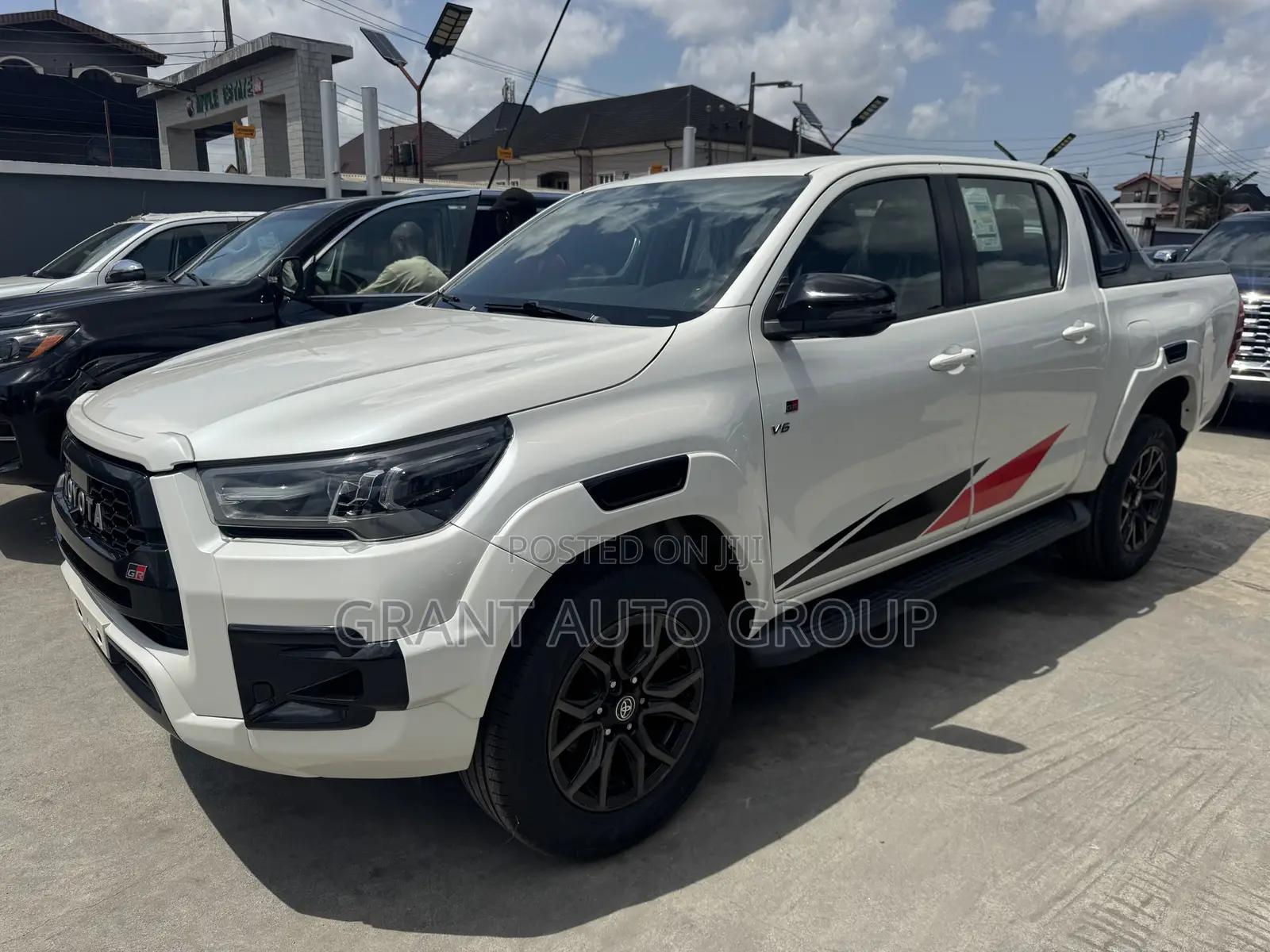 New Toyota Hilux Revo Smart Cab Petrol 2.7 RWD 2022 White