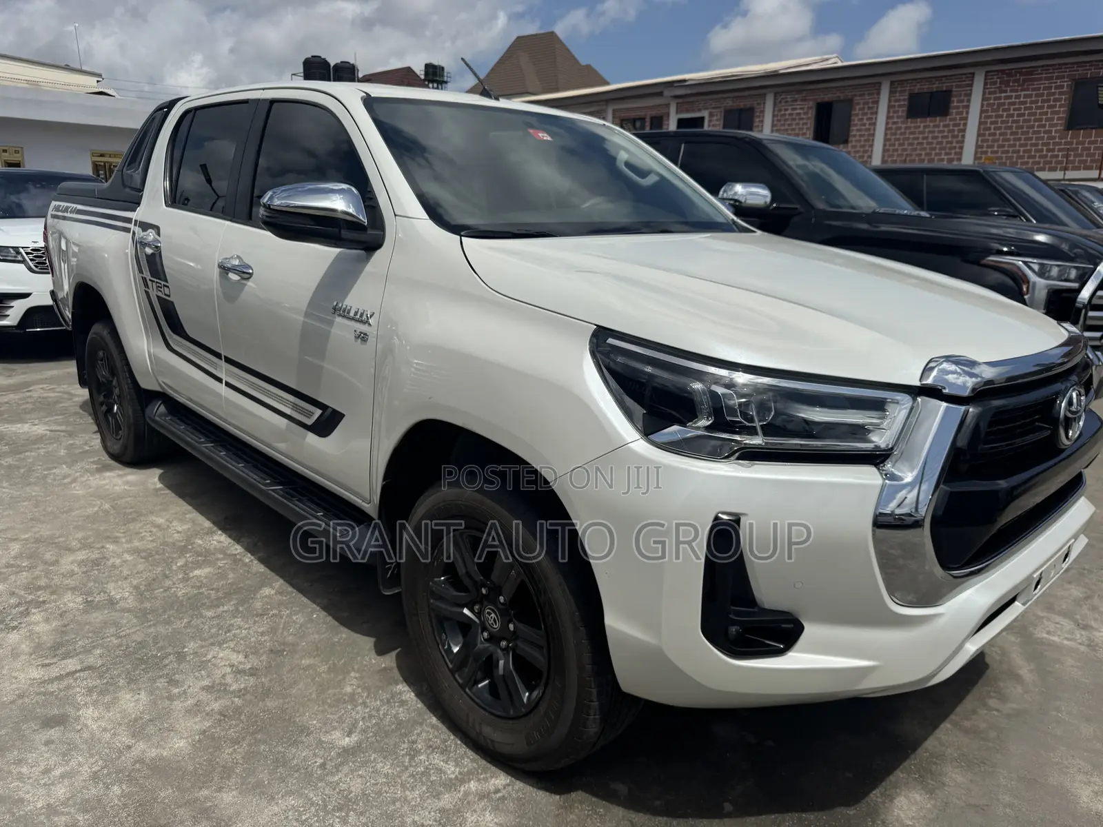 Toyota Hilux Revo Smart Cab Petrol 2.7 RWD 2021 White