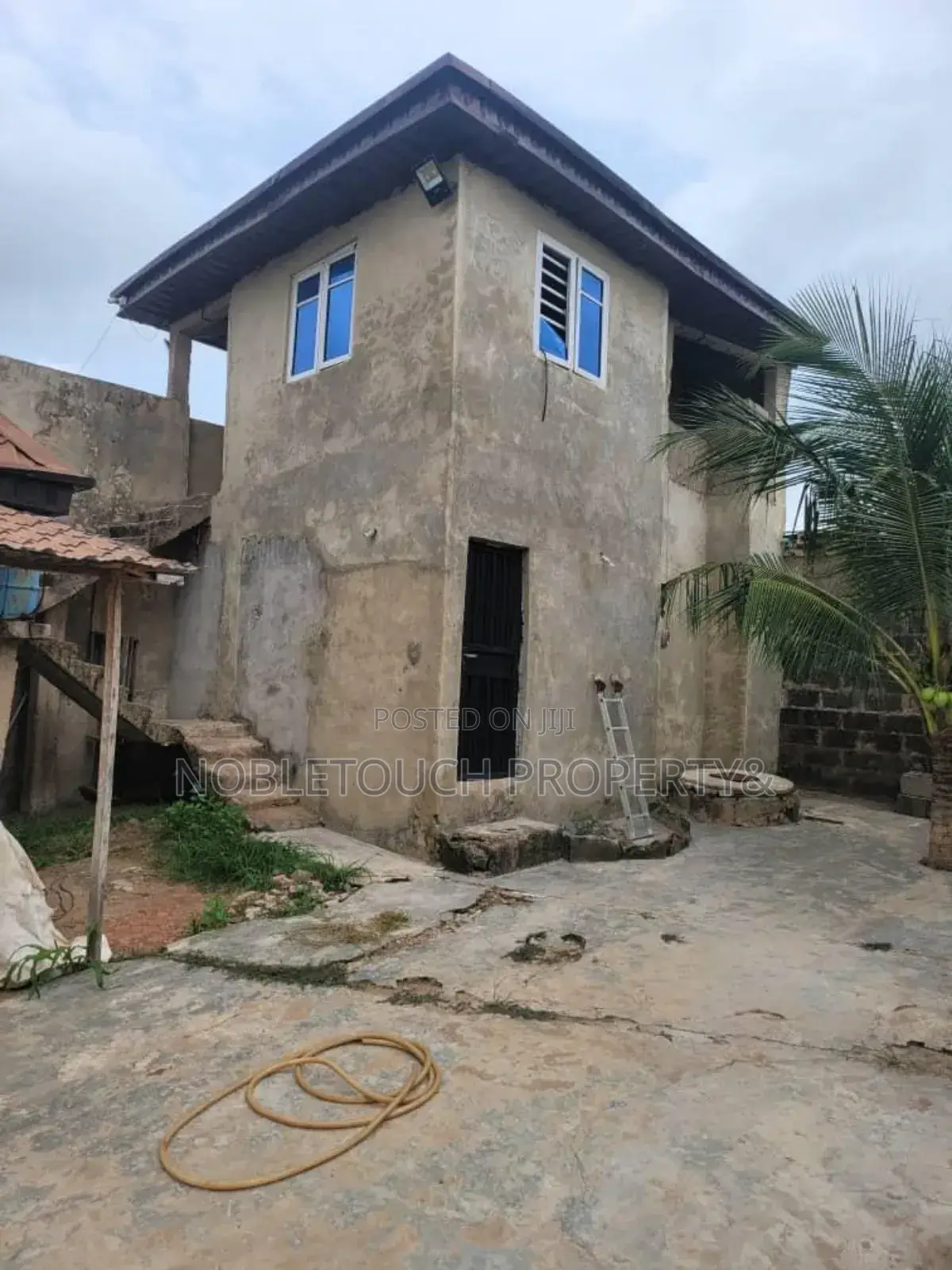 4bdrm Bungalow in Pakoto Bus Stop Ifo for sale