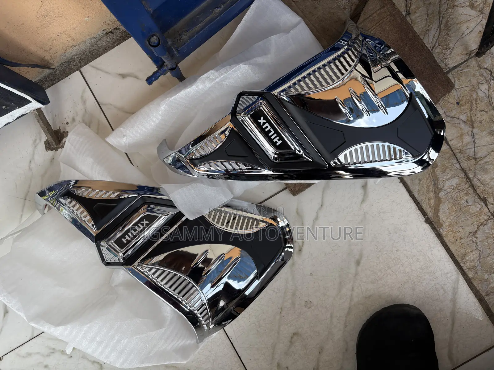 Toyota Hilux Rearlamp / Rearlight Chrome / Cover