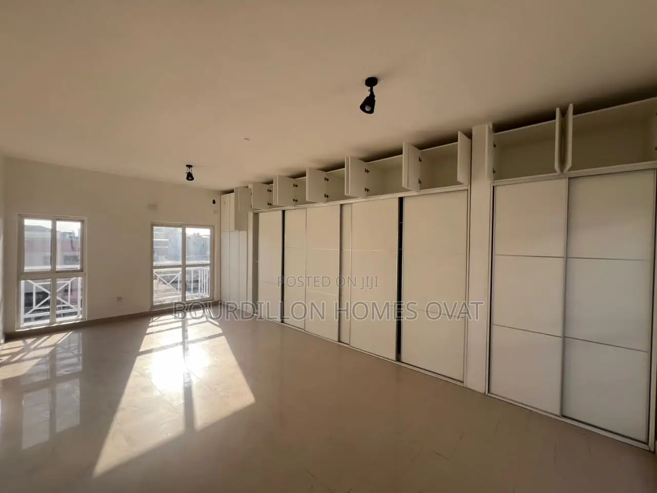 3bdrm Maisonette in Victoria Island for sale