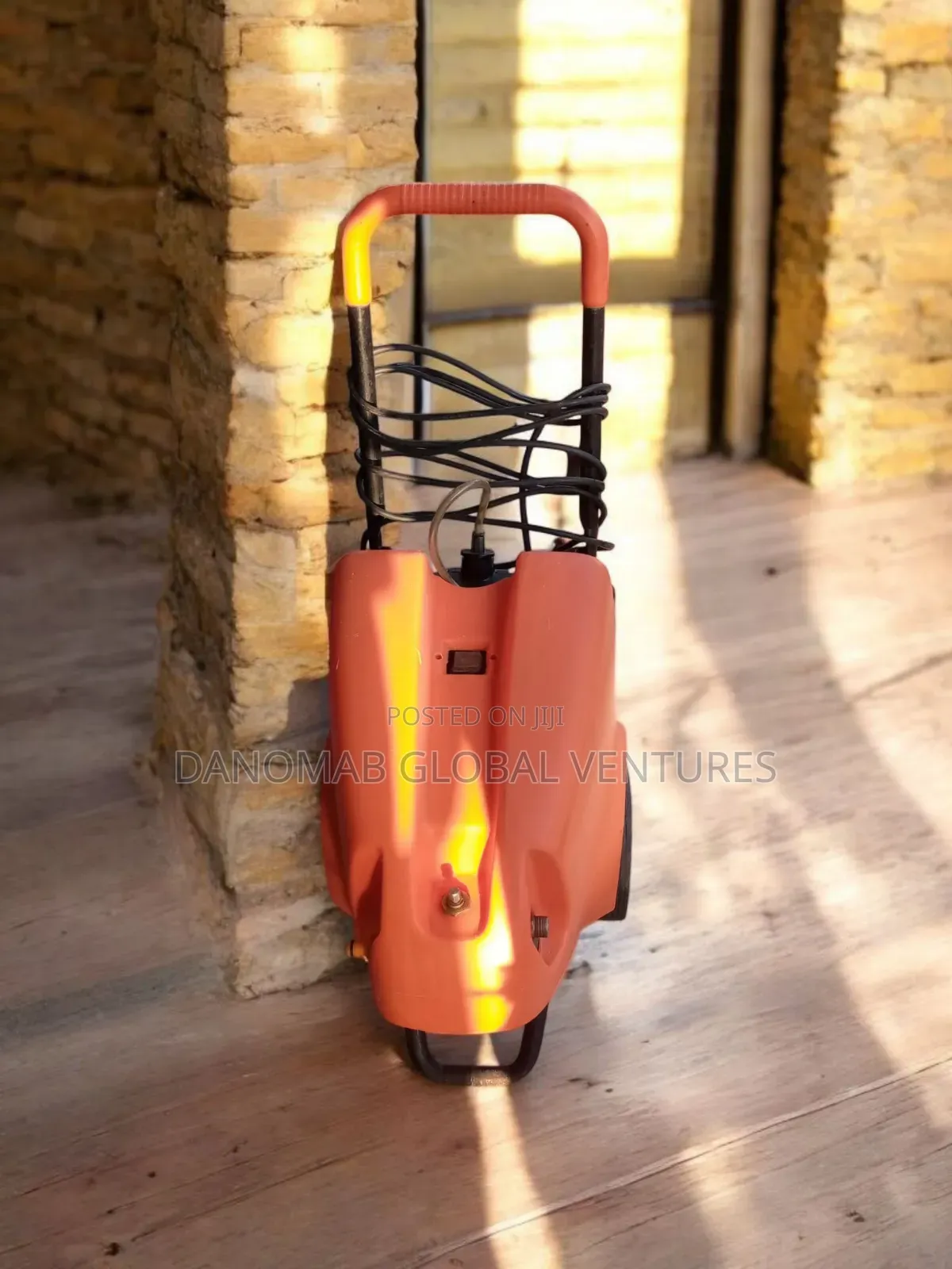 Maxi-140 High Pressure Washer With Onboard Soap Tank